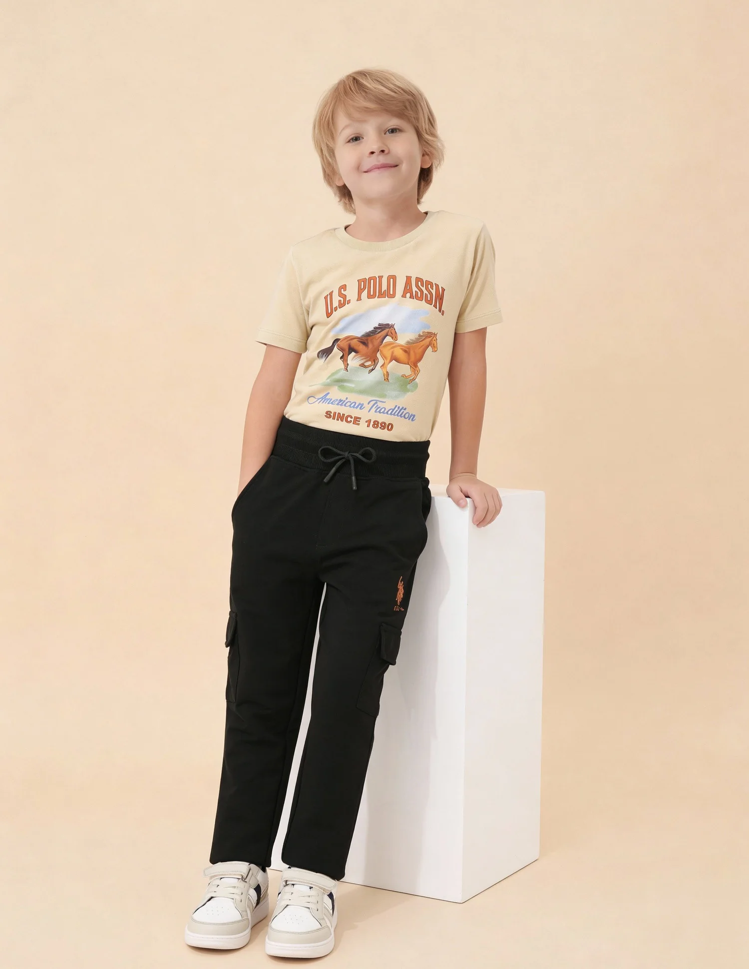 Boys Solid Regular Fit Track Pants