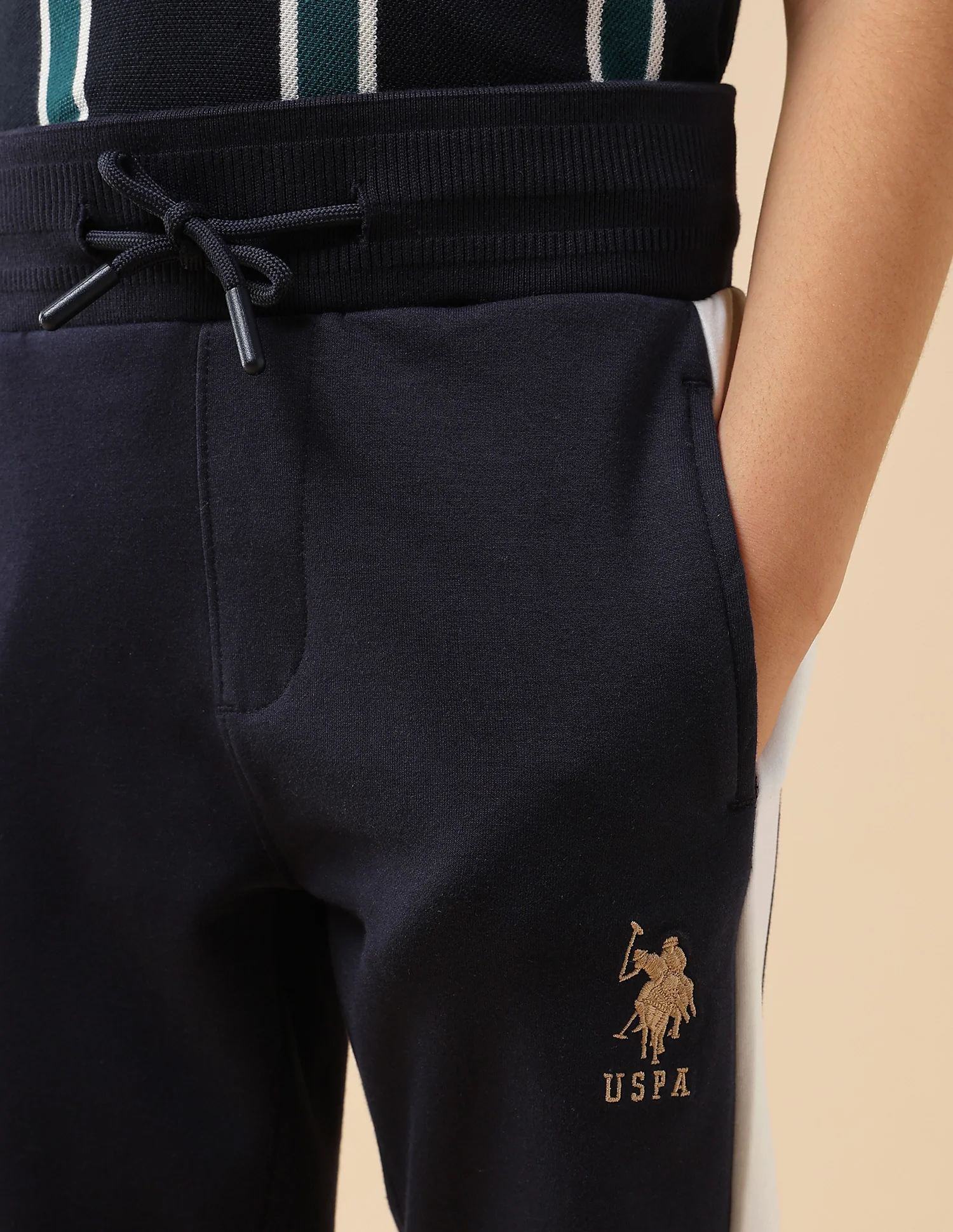 Boys Solid Regular Fit Trackpant - Image 7