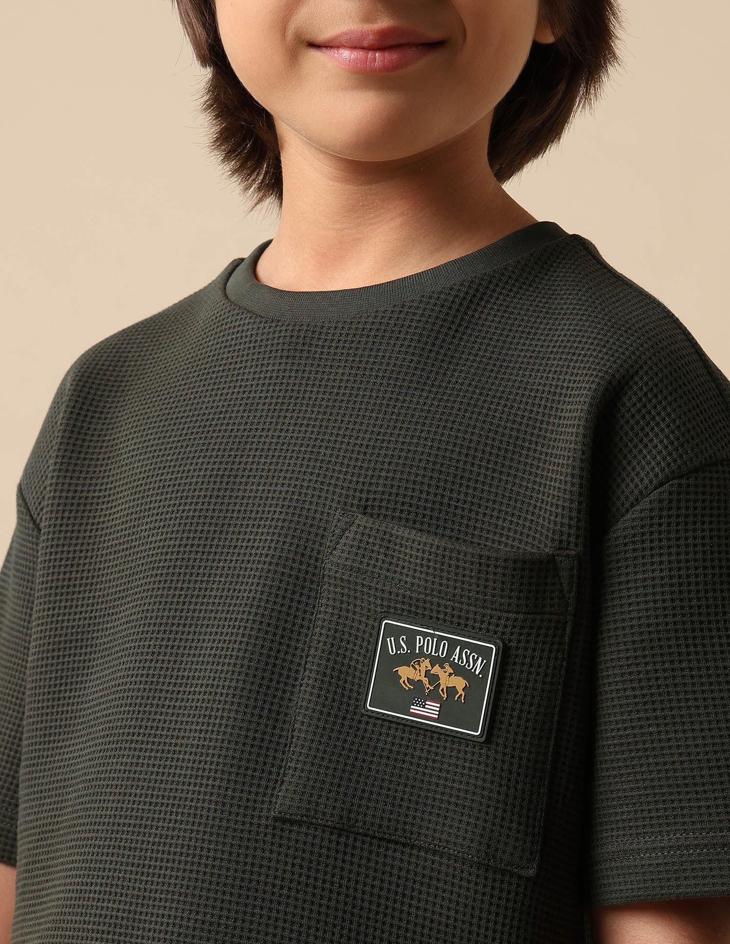 Boys Textured Boxy Fit T Shirt - Image 6