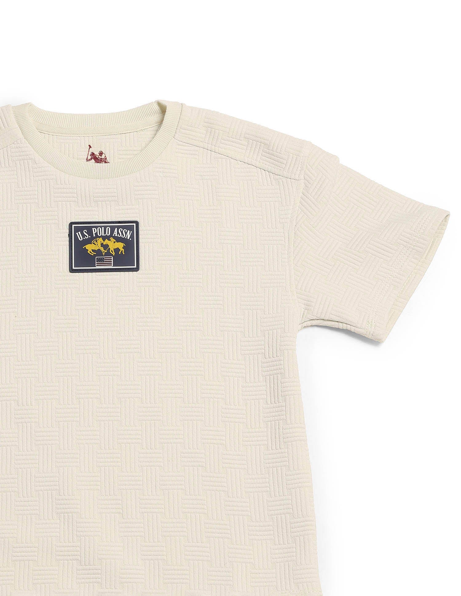 Boys Textured Boxy Fit T-Shirt - Image 9