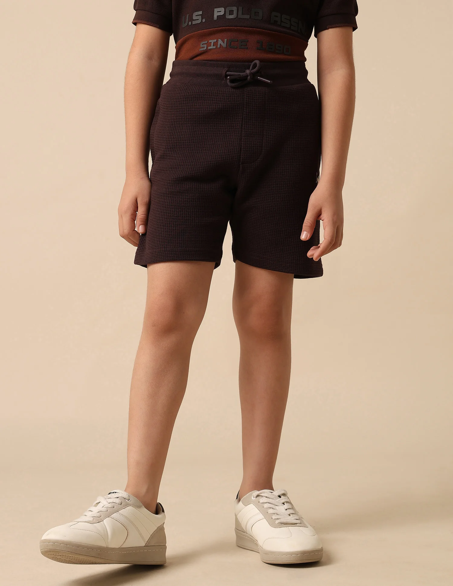 Boys Textured Regular Fit Shorts - Image 4