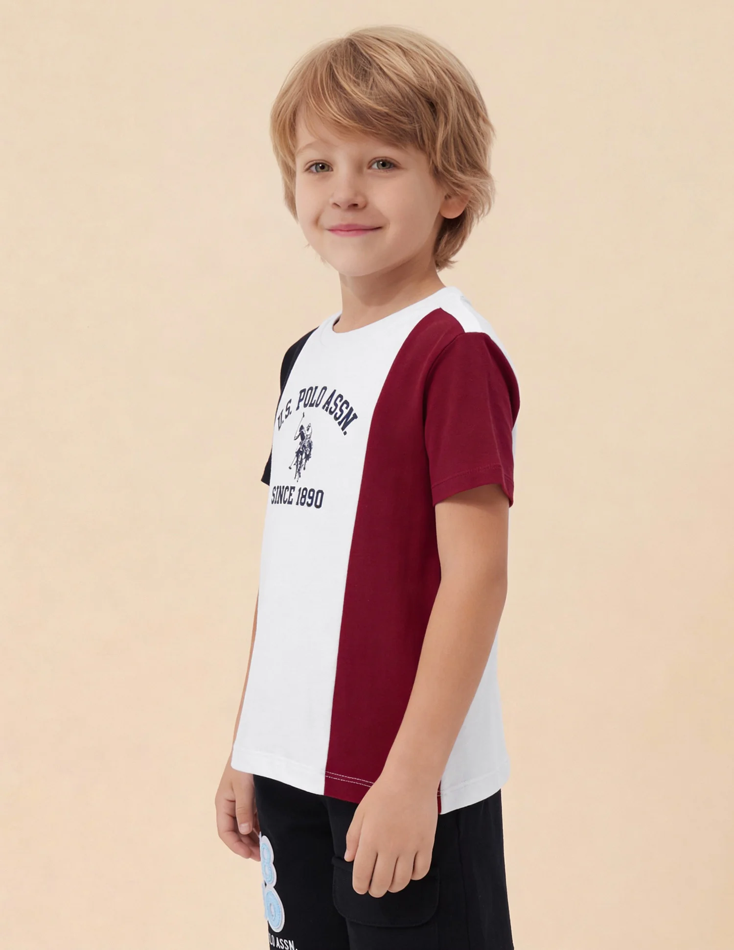 Colour Blocked Brand Printed Regular Fit T-Shirt - Image 4