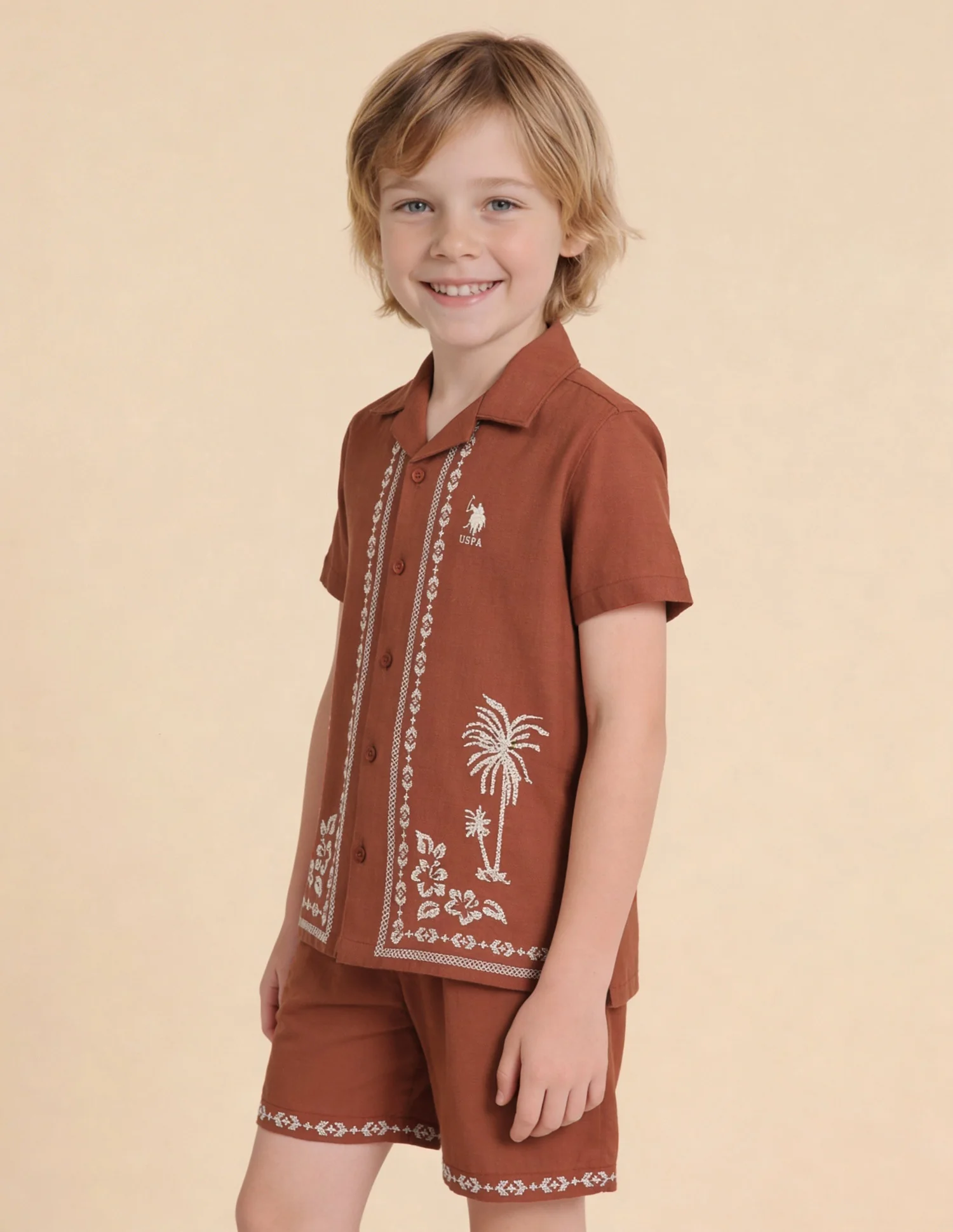 Floral Embroidered Regular Fit Shirt - Image 4