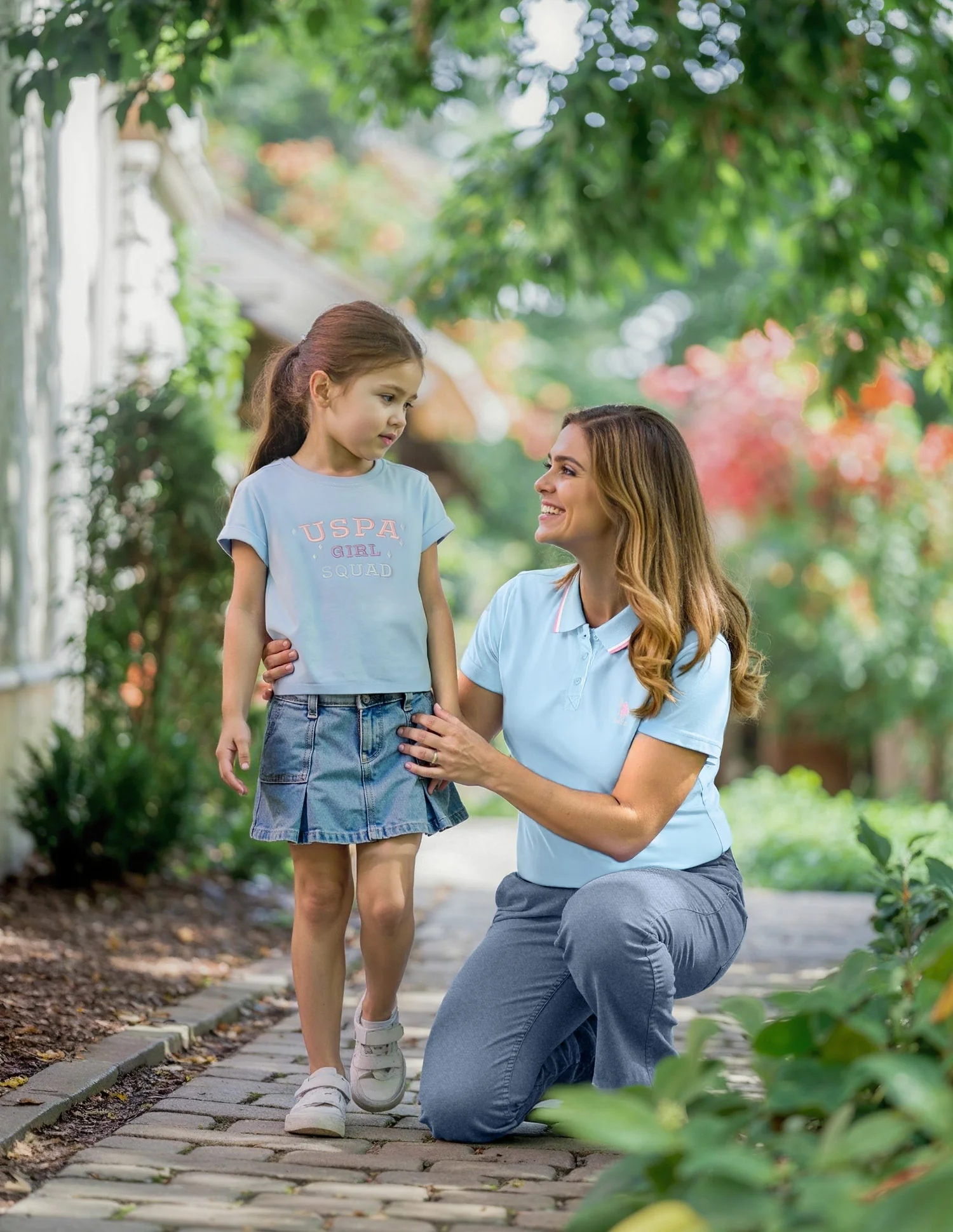 Girls Brand Embroidered Relaxed Fit T-Shirt - Image 2