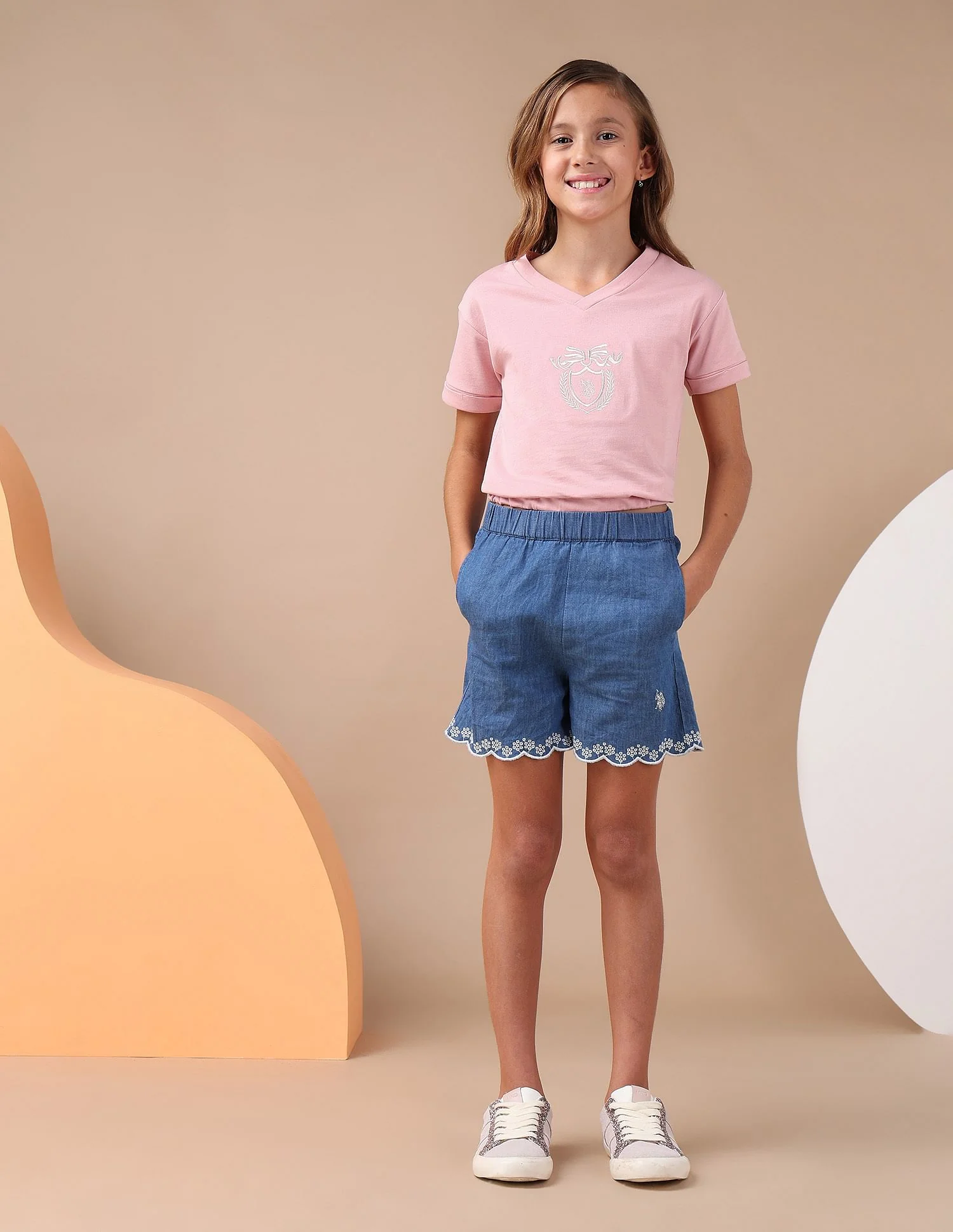 Girls Crest Embroidered Cotton T-Shirt - Image 3