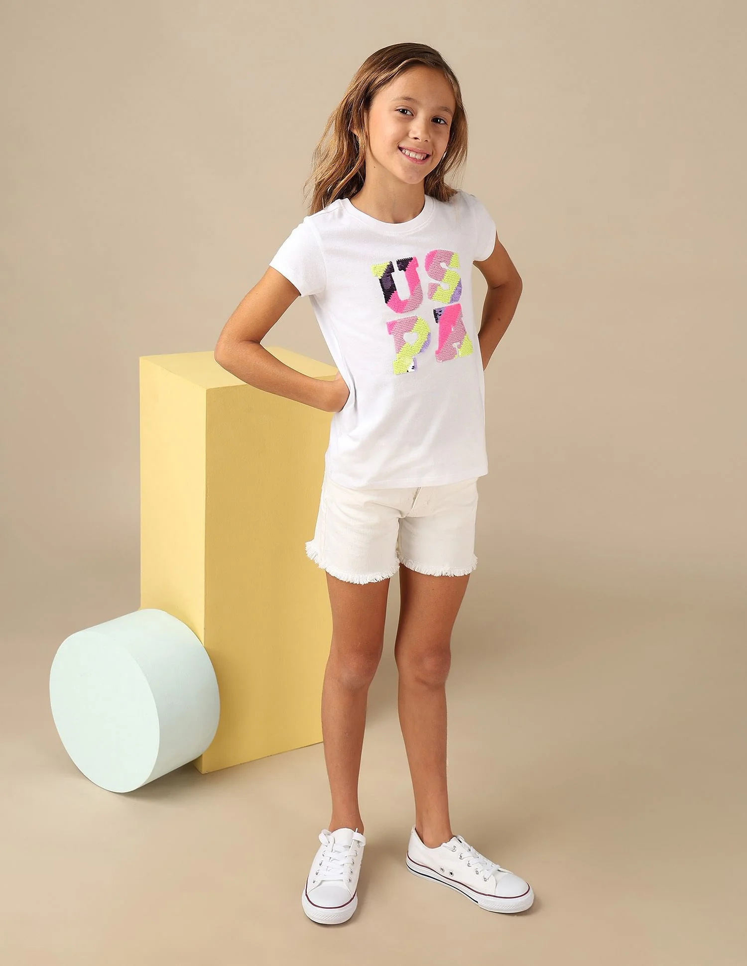 Girls Flip Sequins Regular Fit  T-Shirt - Image 5
