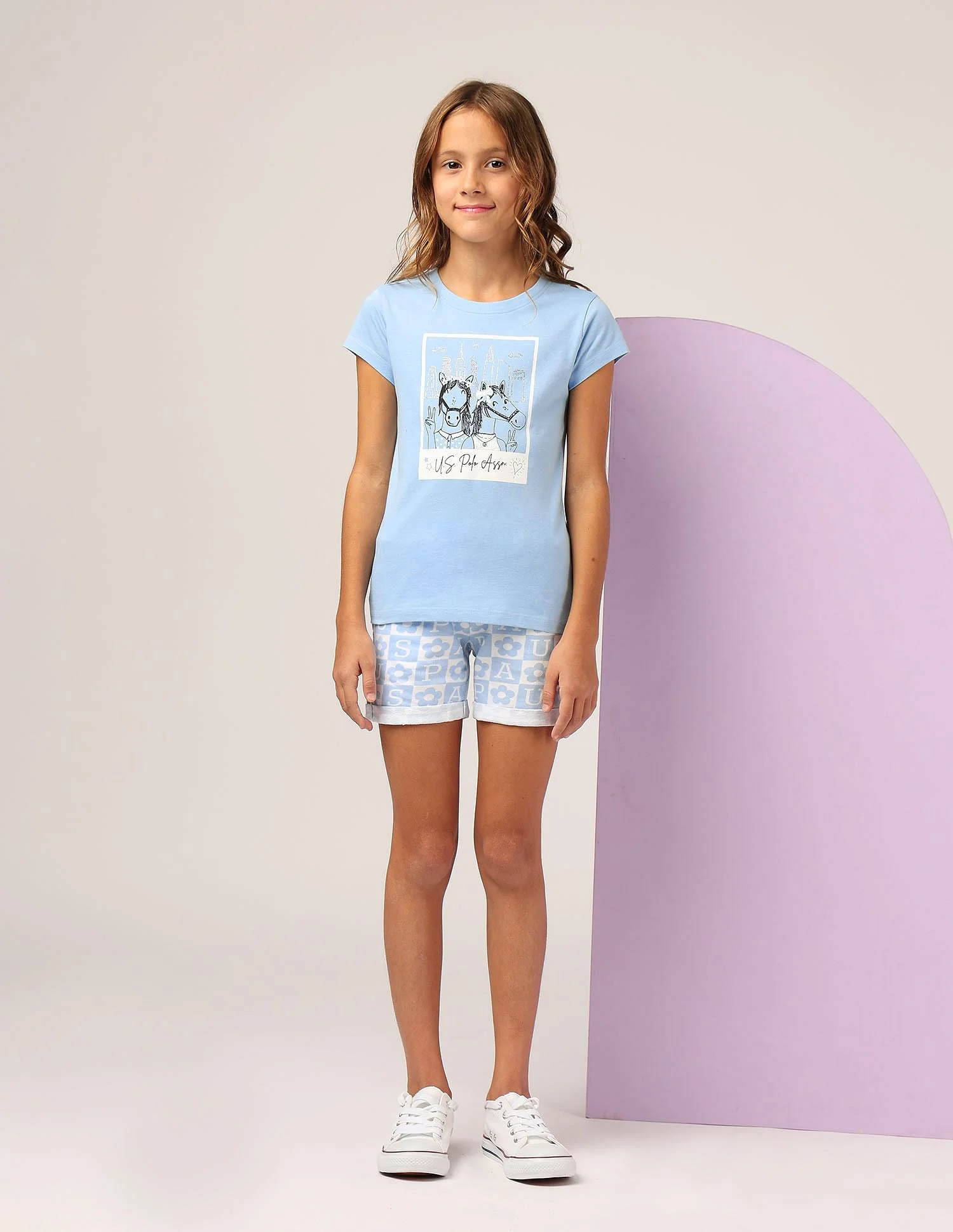 Girls Graphic Printed Regular Fit T-Shirt - Image 3