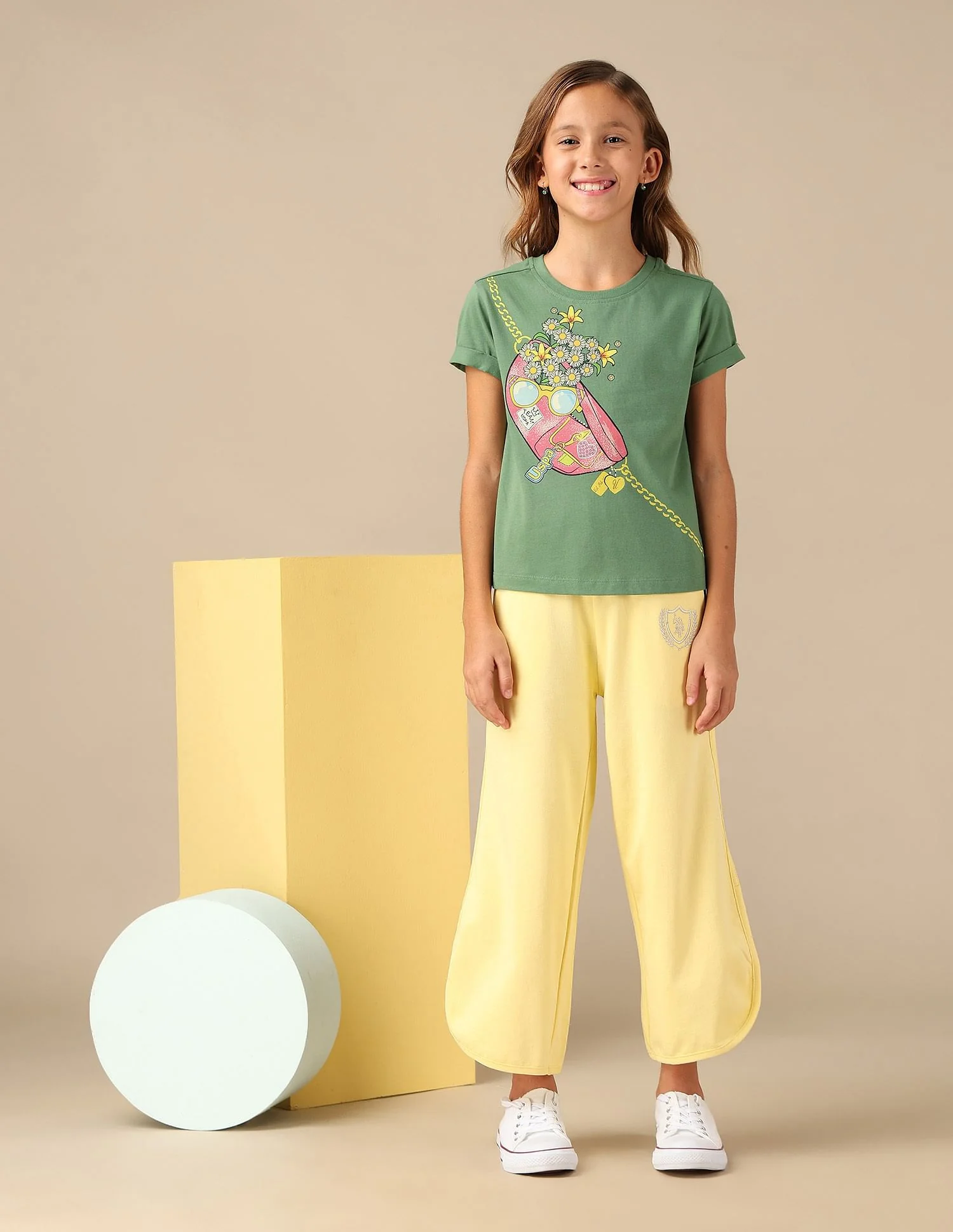 Girls Graphic Printed Relaxed Fit T-Shirt - Image 5