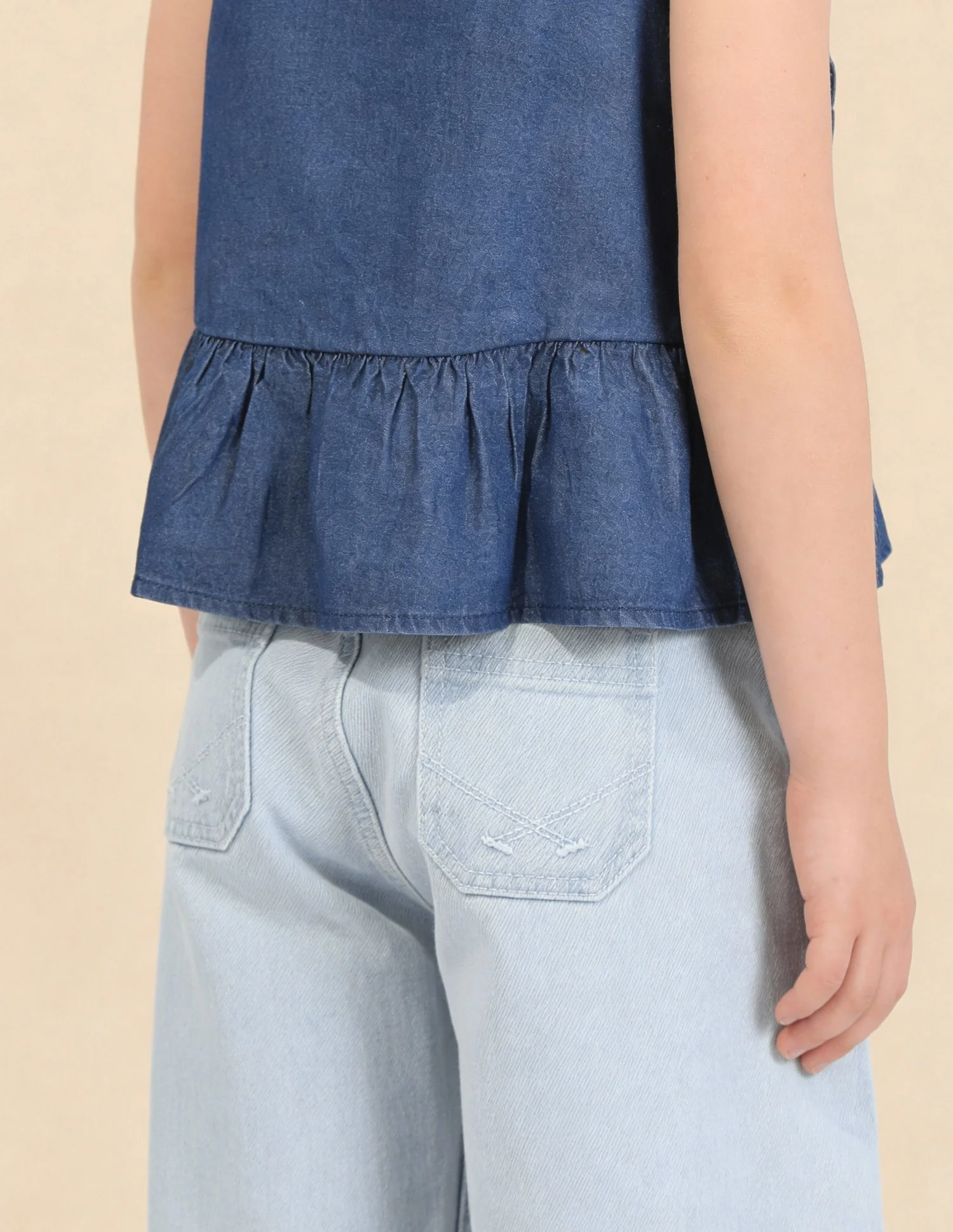 Girls Mid Rise Barrel Fit Jeans - Image 5
