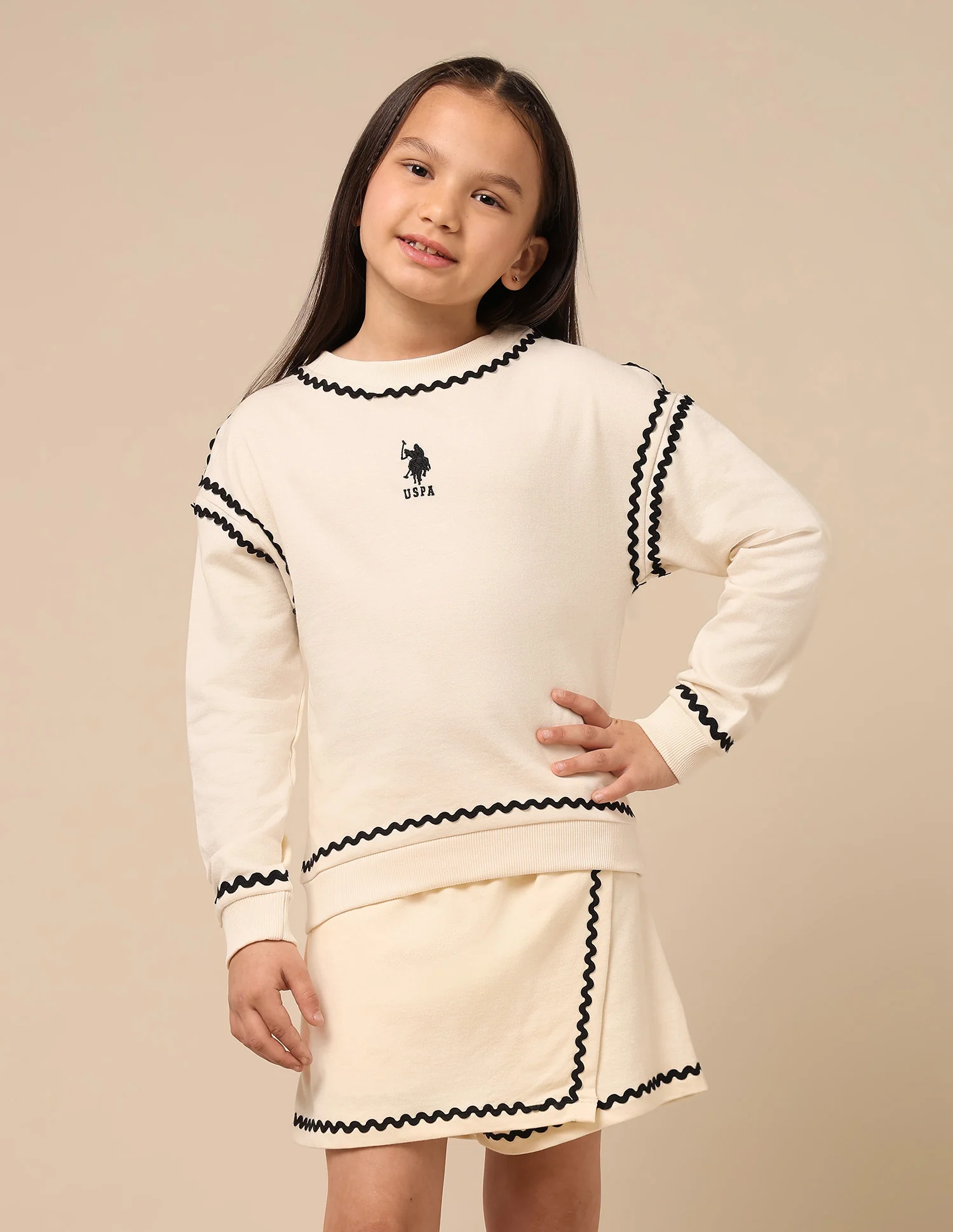 Girls Solid Comfort Fit Sweatshirt - Image 6