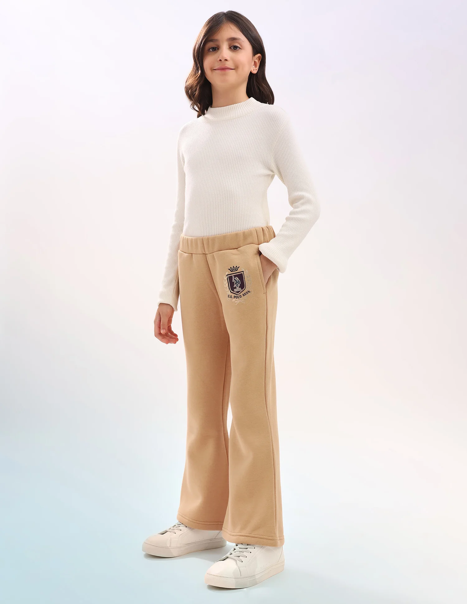 Girls Solid Regular Fit Flared Track Pants - Image 4