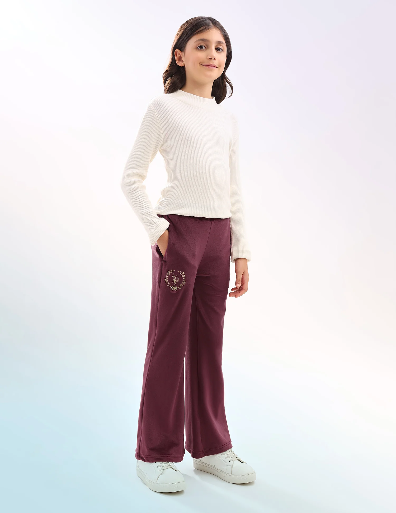 Girls Solid Regular Fit Flared Track Pants - Image 4