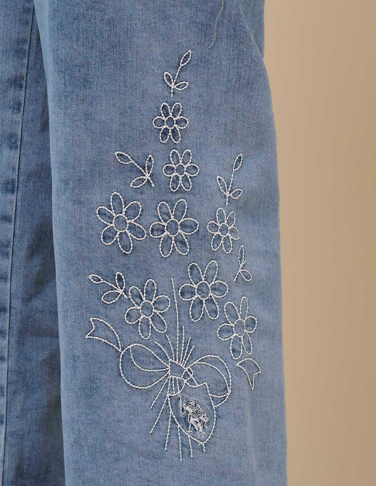 Girls Stone Washed Wide Leg Fit Jeans - Image 9