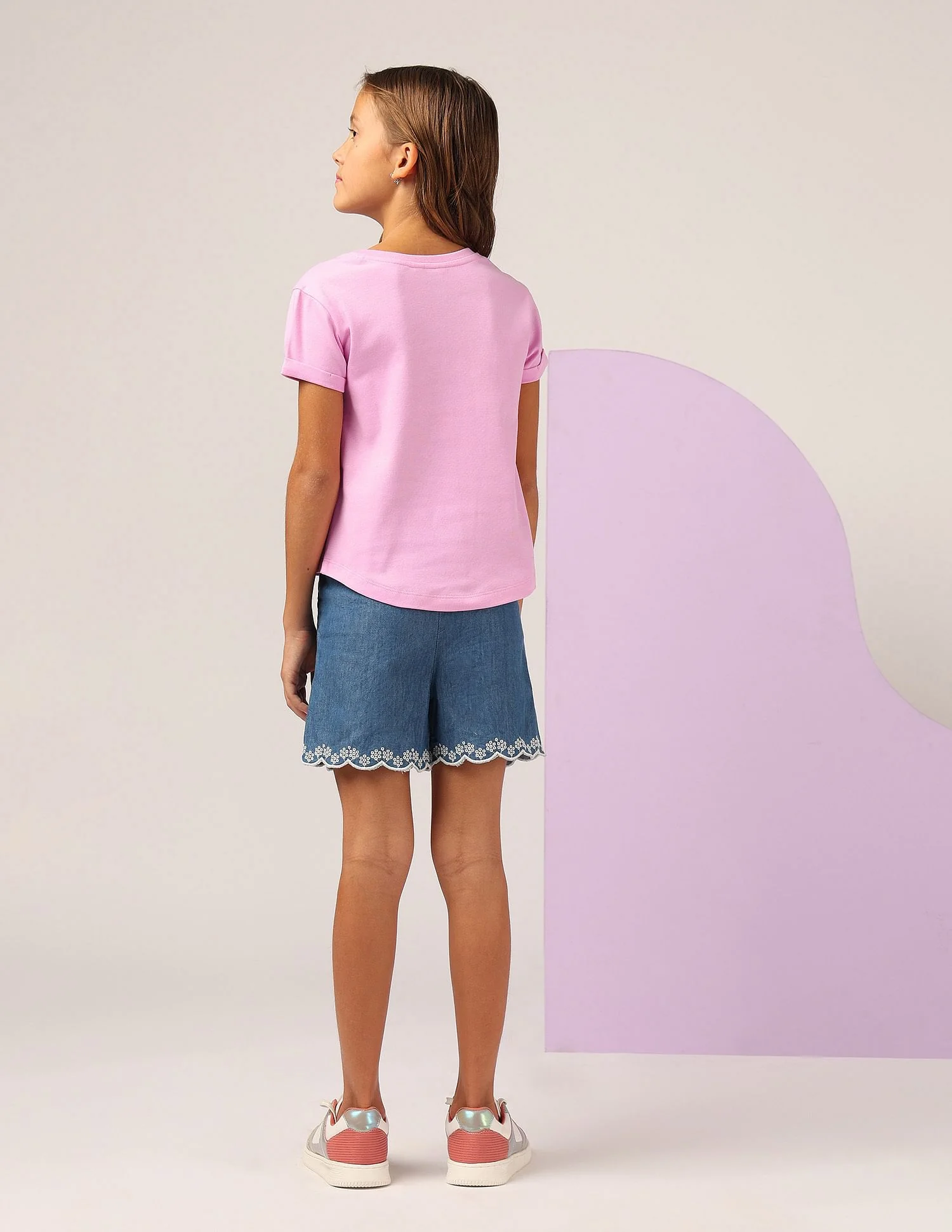 Girls Stud Detailed Relaxed Fit T-Shirt - Image 4