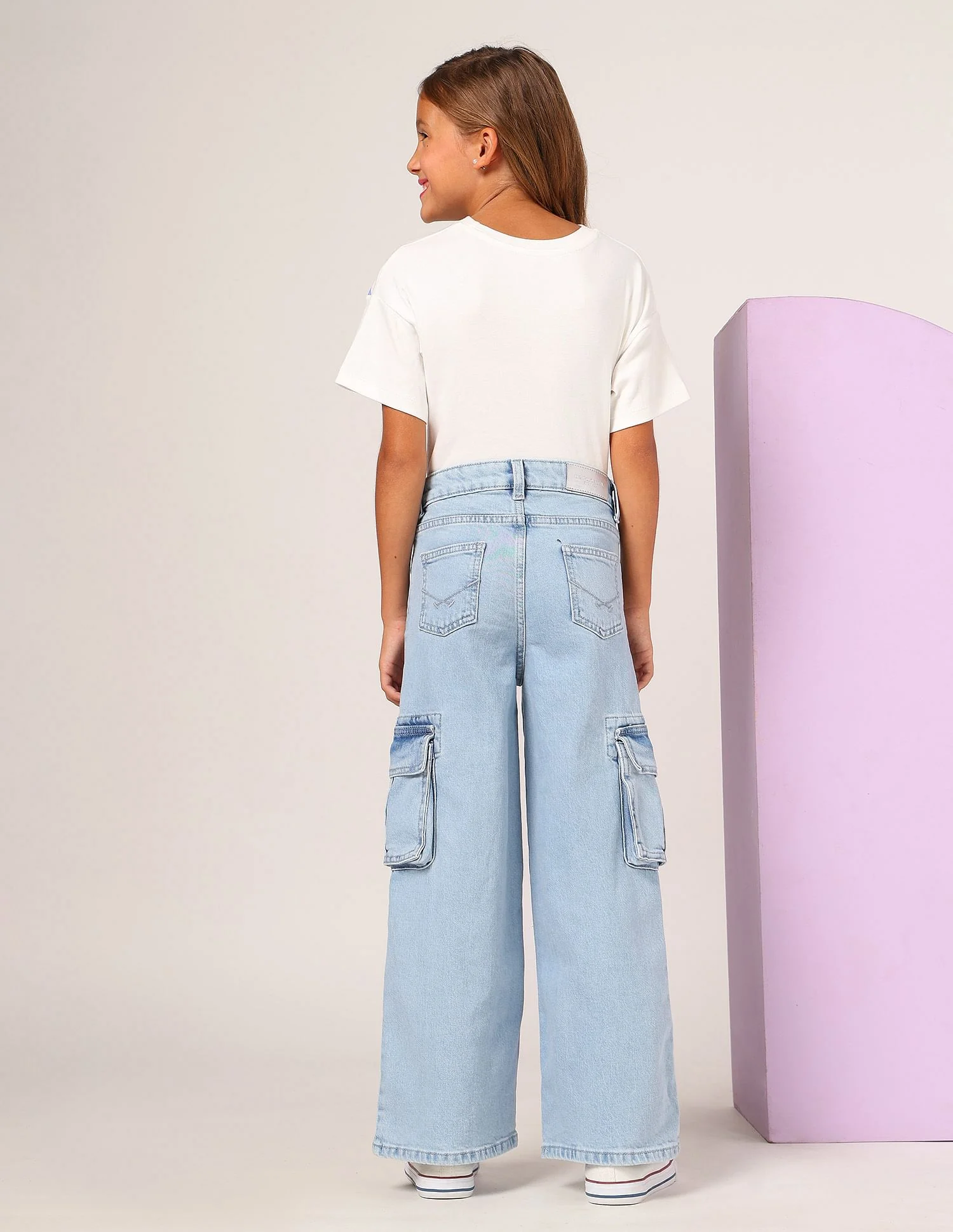 Girls Wide Leg Fit Cargo Jeans - Image 4