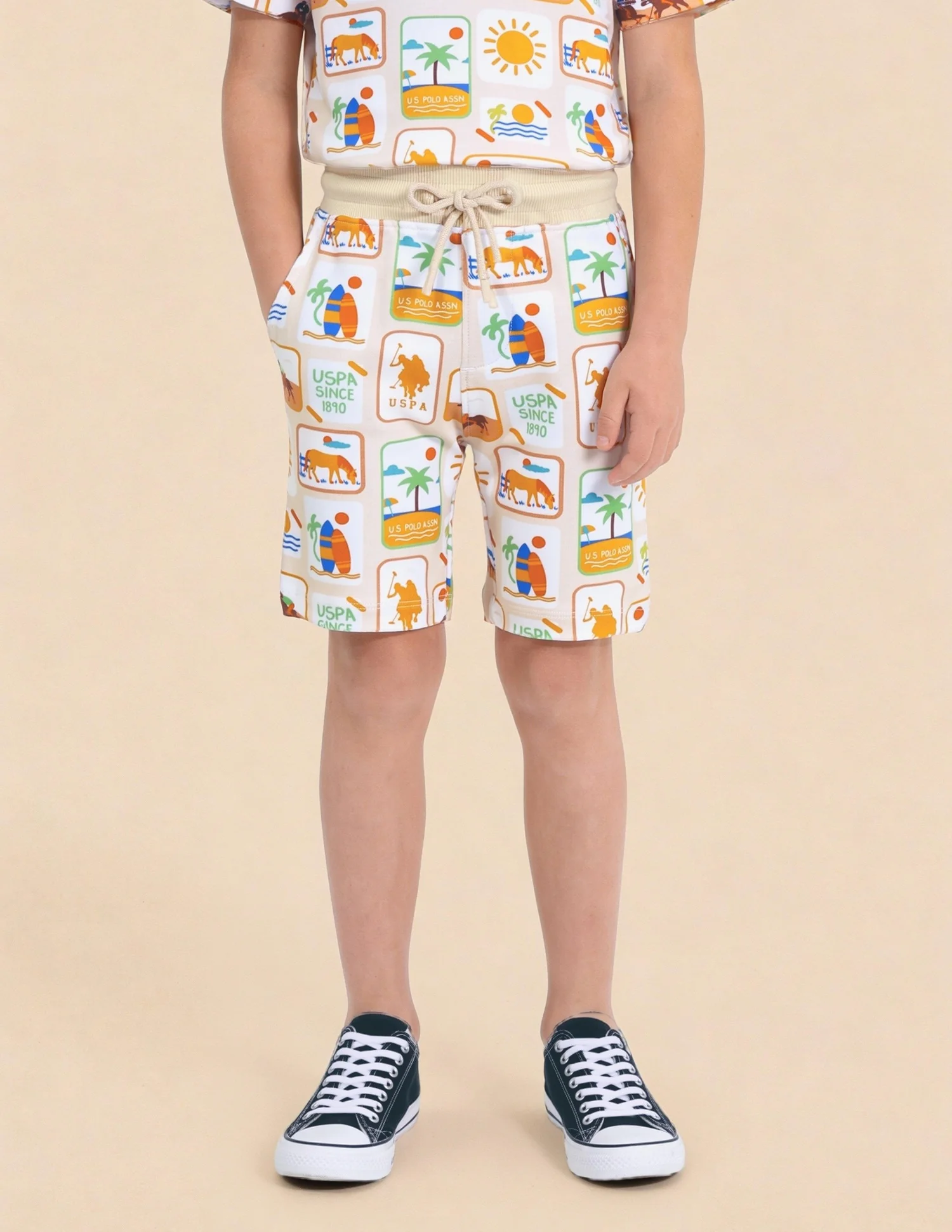Graphic Brand Printed Regular Fit Shorts - Image 3
