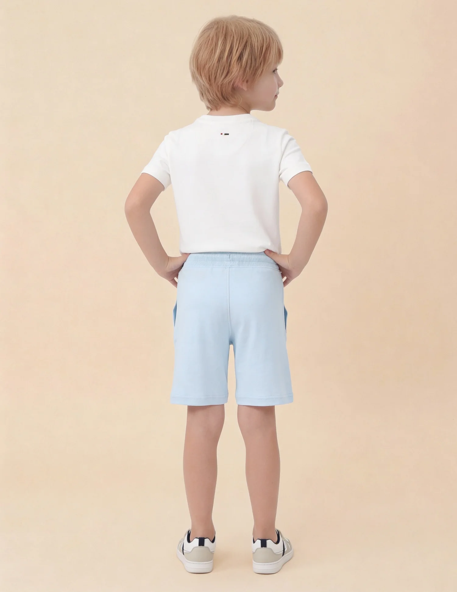 Graphic Brand Printed Regular Fit Shorts - Image 5