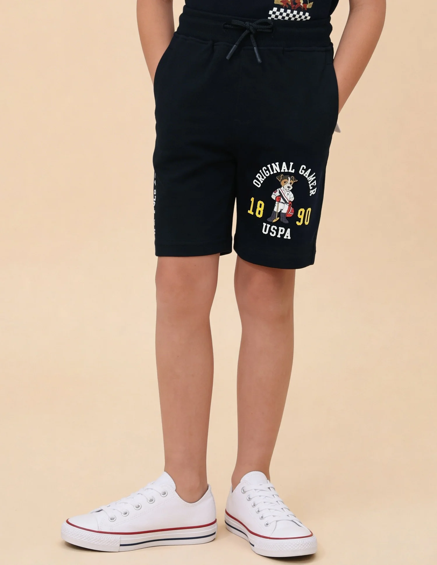 Graphic Printed Regular Fit Shorts - Image 3