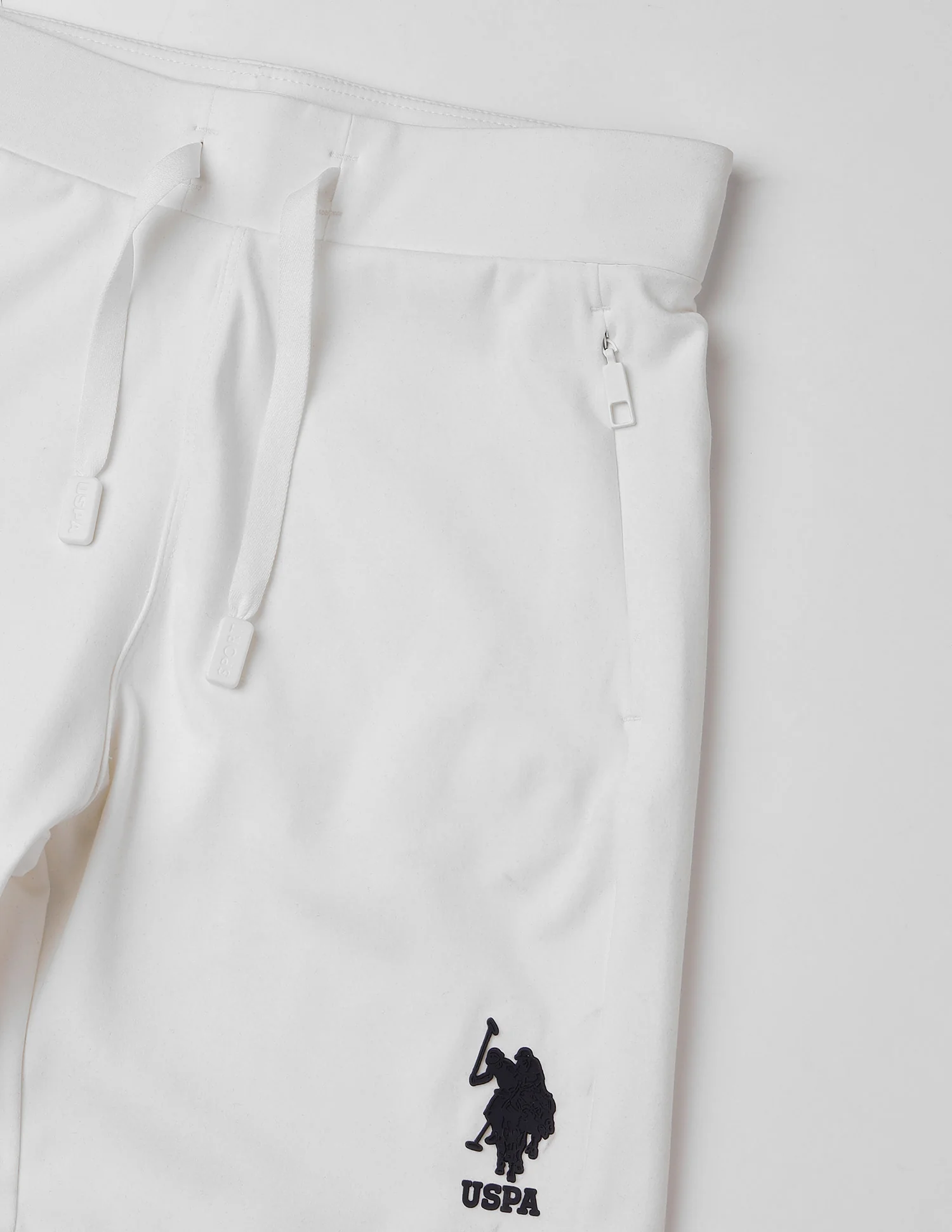 Mid Rise Regular Fit Shorts - Image 2