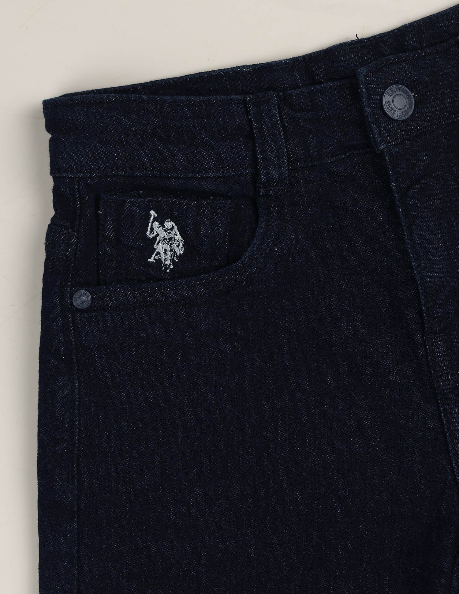 Mid Rise Regular Fit Shorts - Image 2