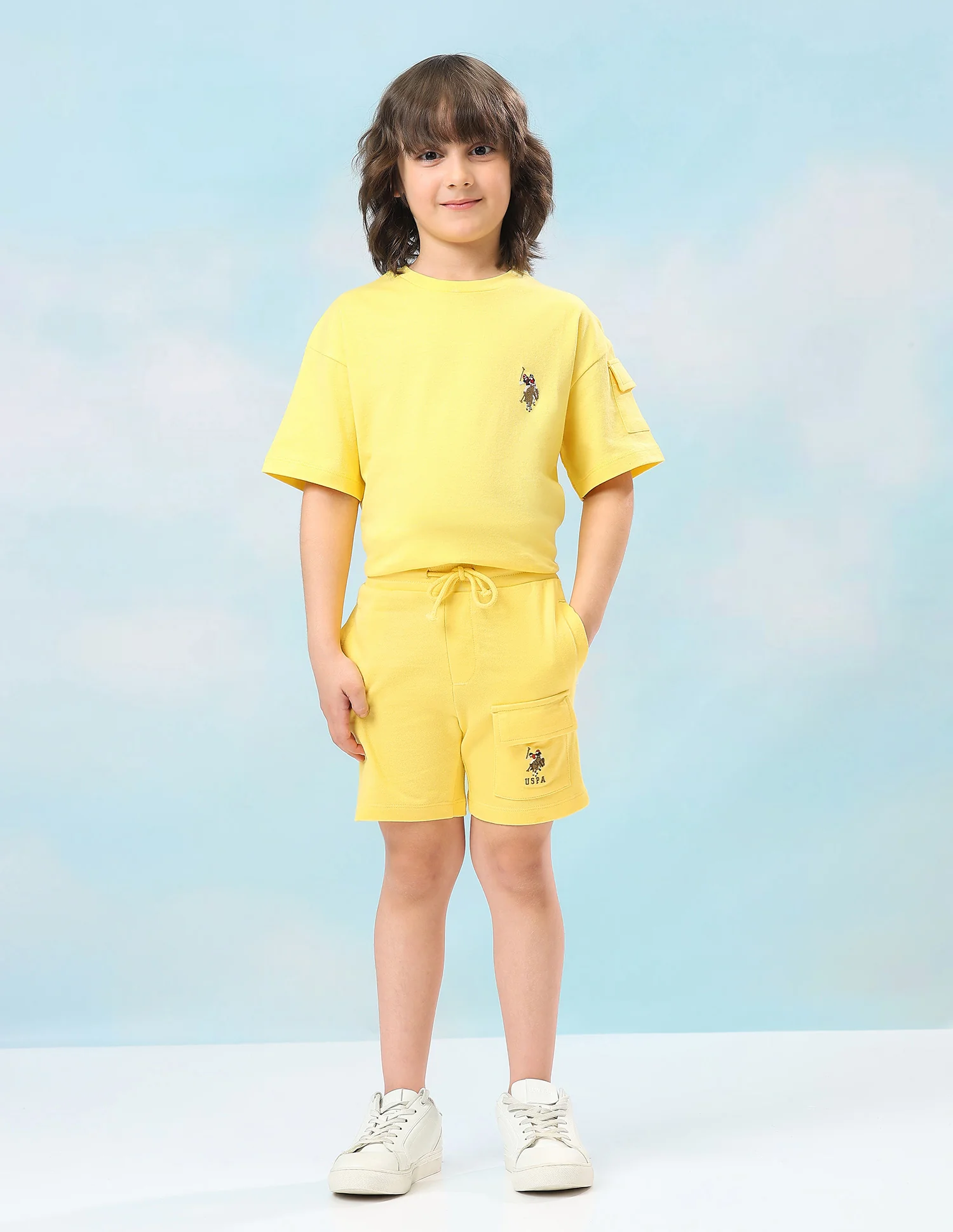 Mid rise Regular Fit Shorts - Image 3