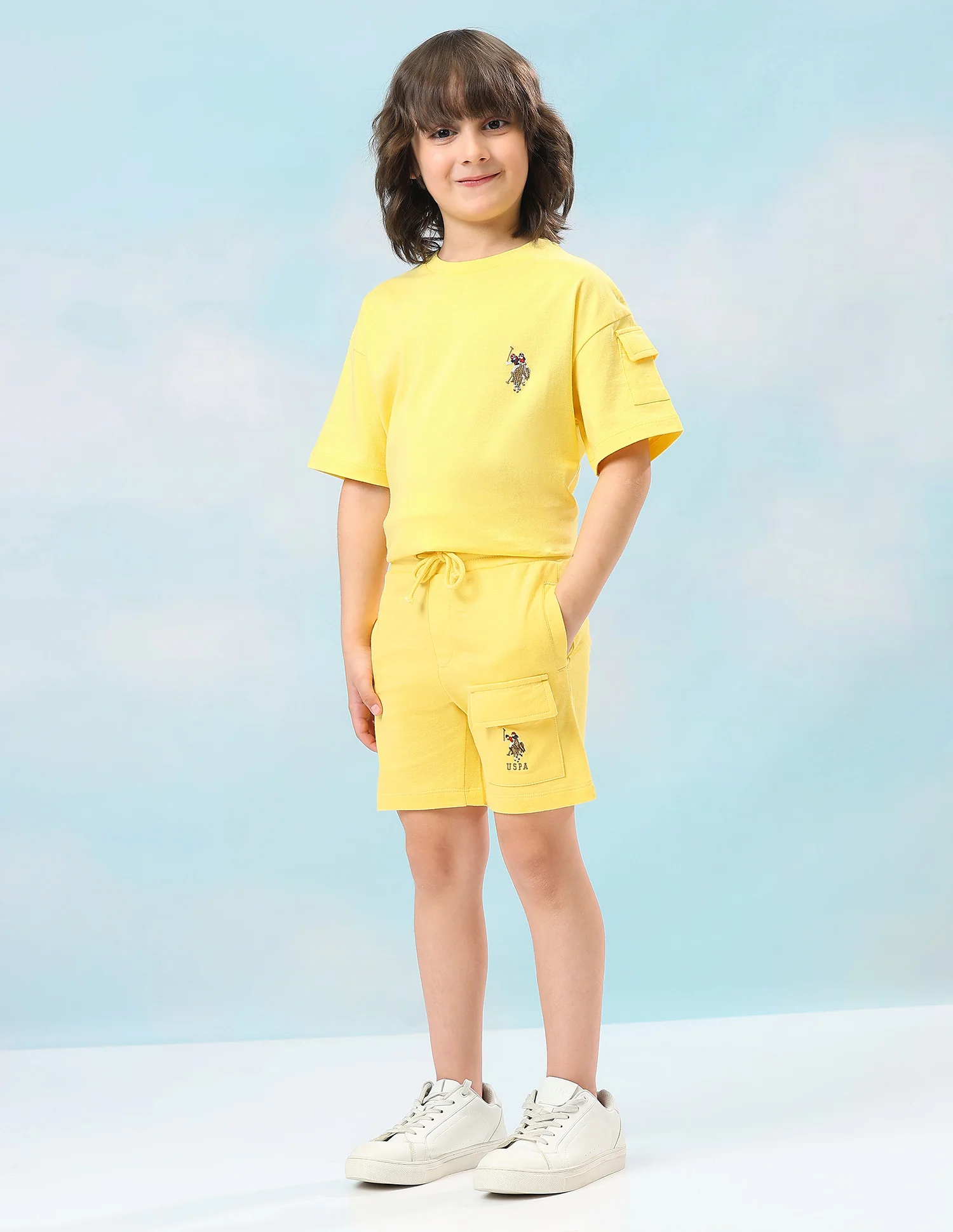 Mid rise Regular Fit Shorts - Image 4