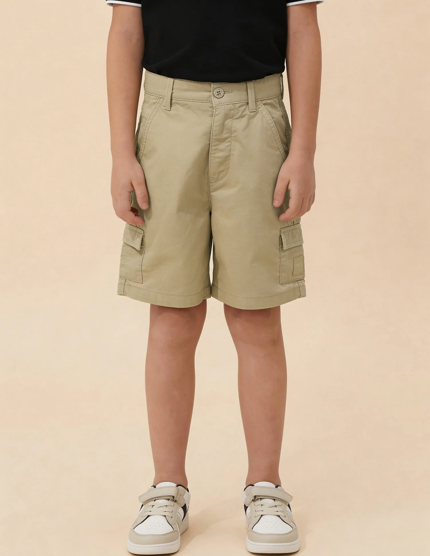 Mid Rise Relaxed Fit Shorts - Image 3
