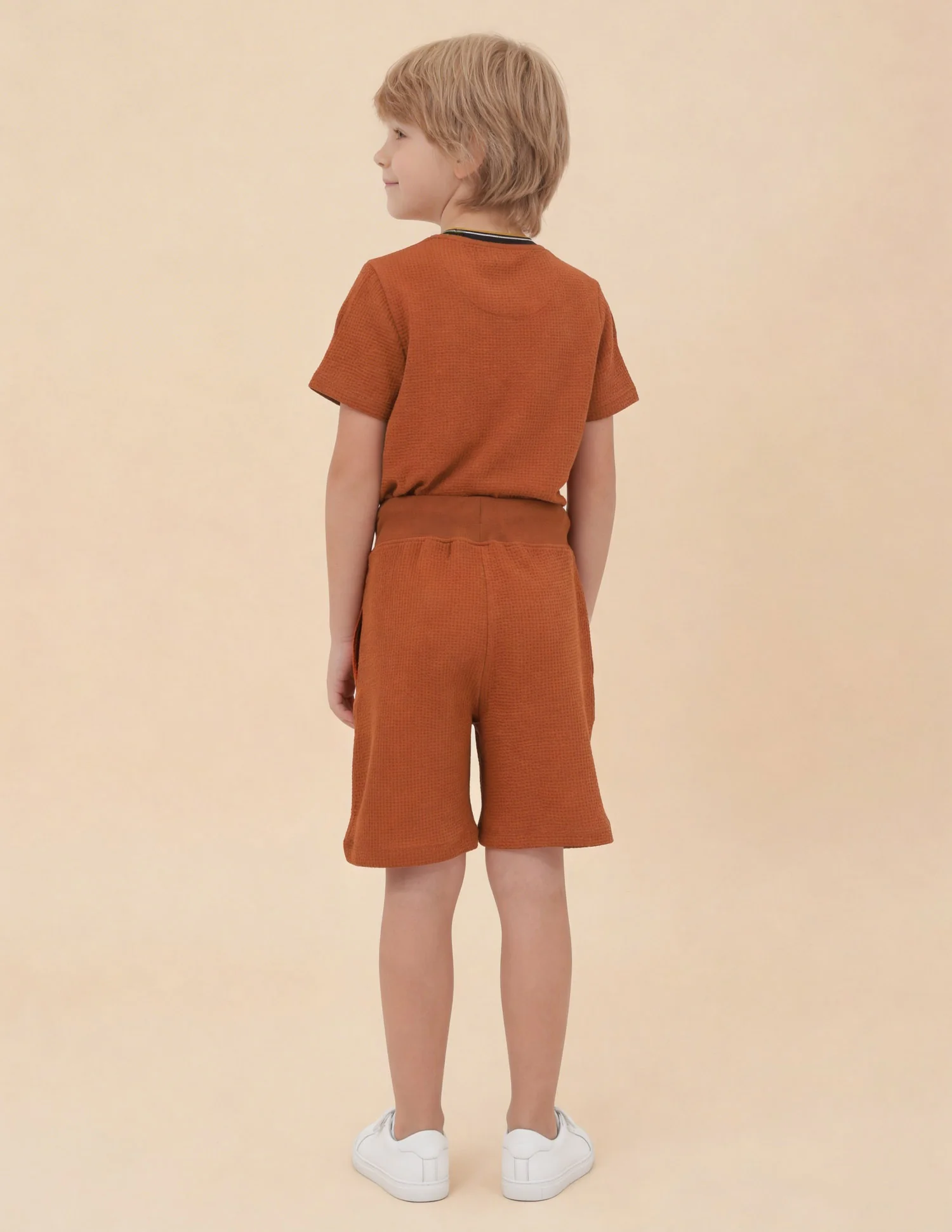 Textured Regular Fit Shorts - Image 4