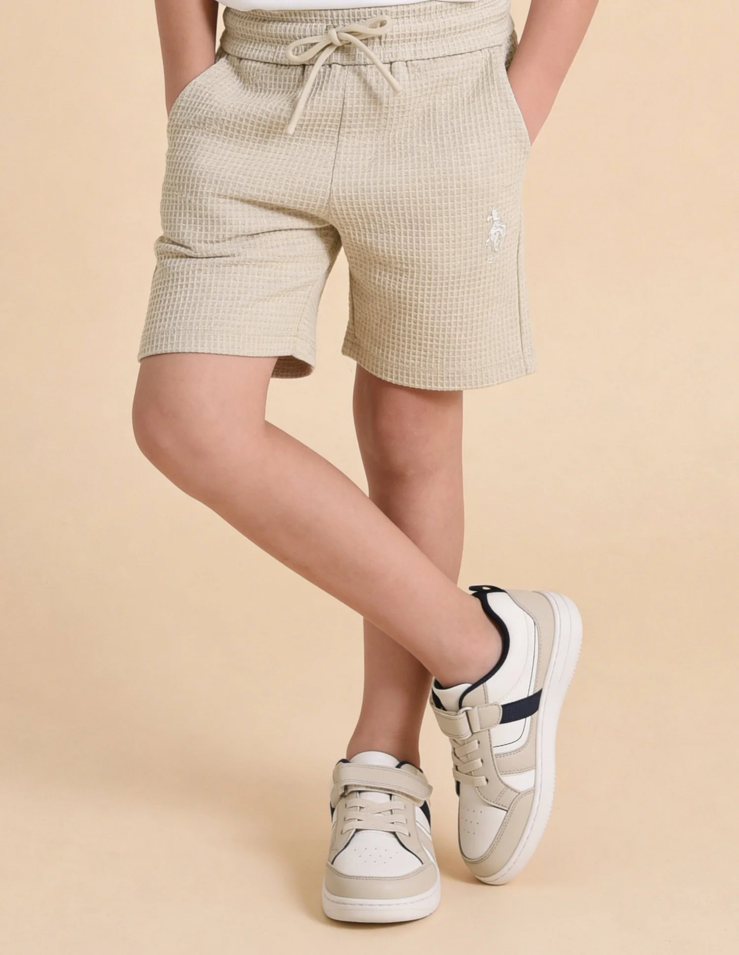 Textured Regular Fit Shorts - Image 4