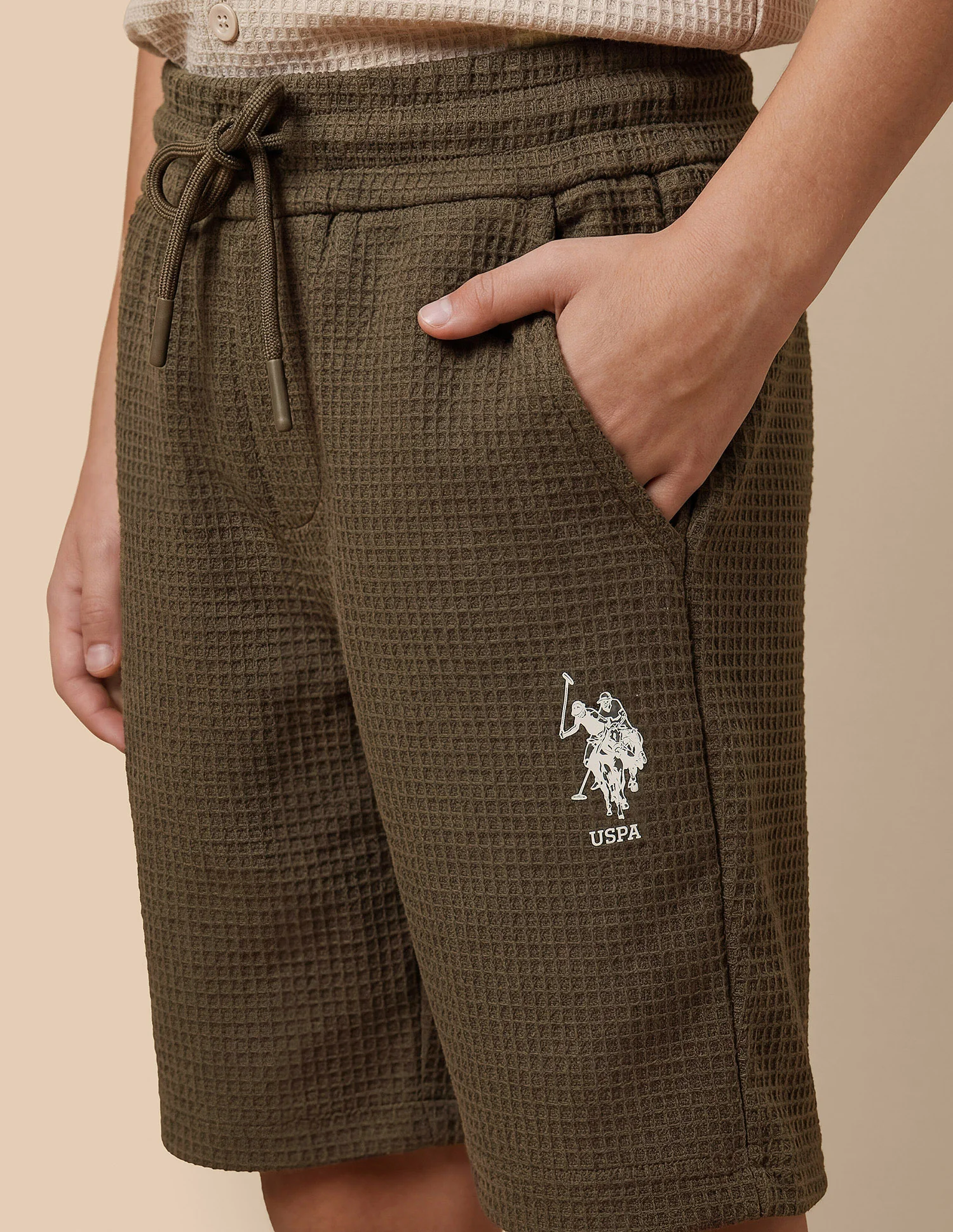 Textured Regular Fit Shorts - Image 5