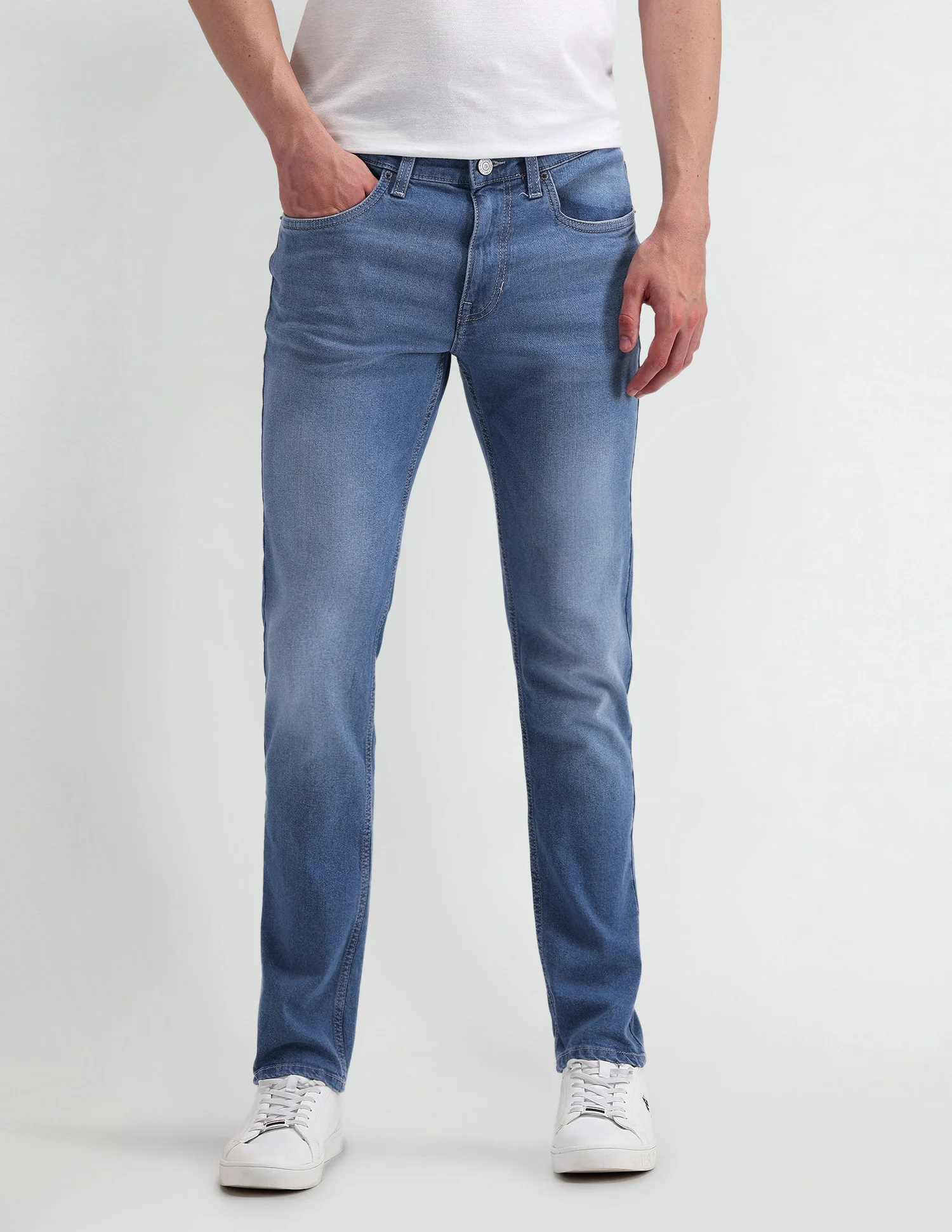 Brandon Slim Fit Tapered Blue Jeans