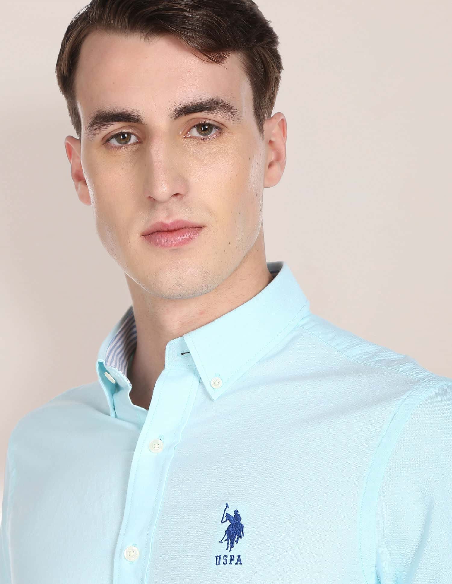 Men Aqua Solid Twill Weave Casual Shirt - Image 6