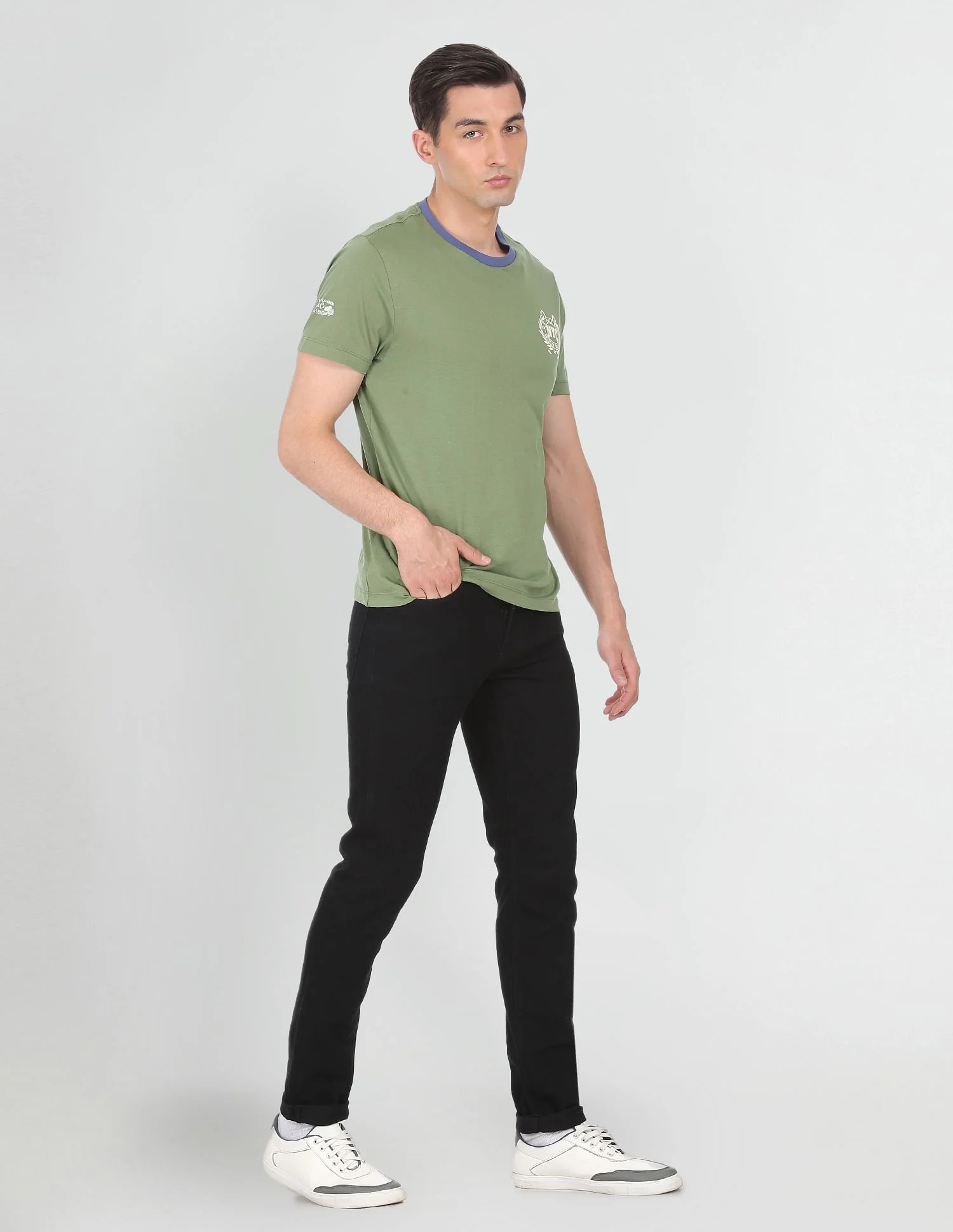 Men Black Mid Rise Brandon Slim Tapered Jeans - Image 3
