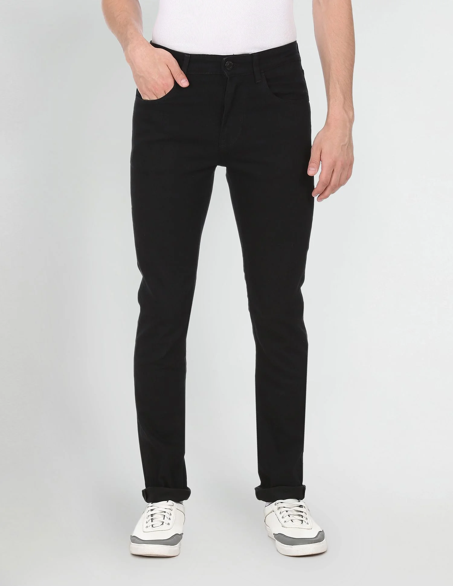Men Black Mid Rise Brandon Slim Tapered Jeans - Image 6