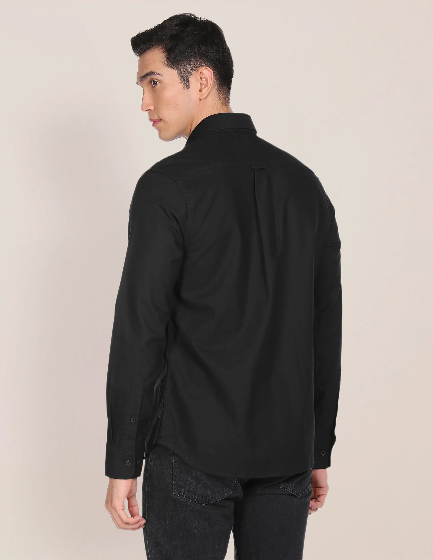 Men Black Premium Cotton Solid Casual Shirt - Image 4