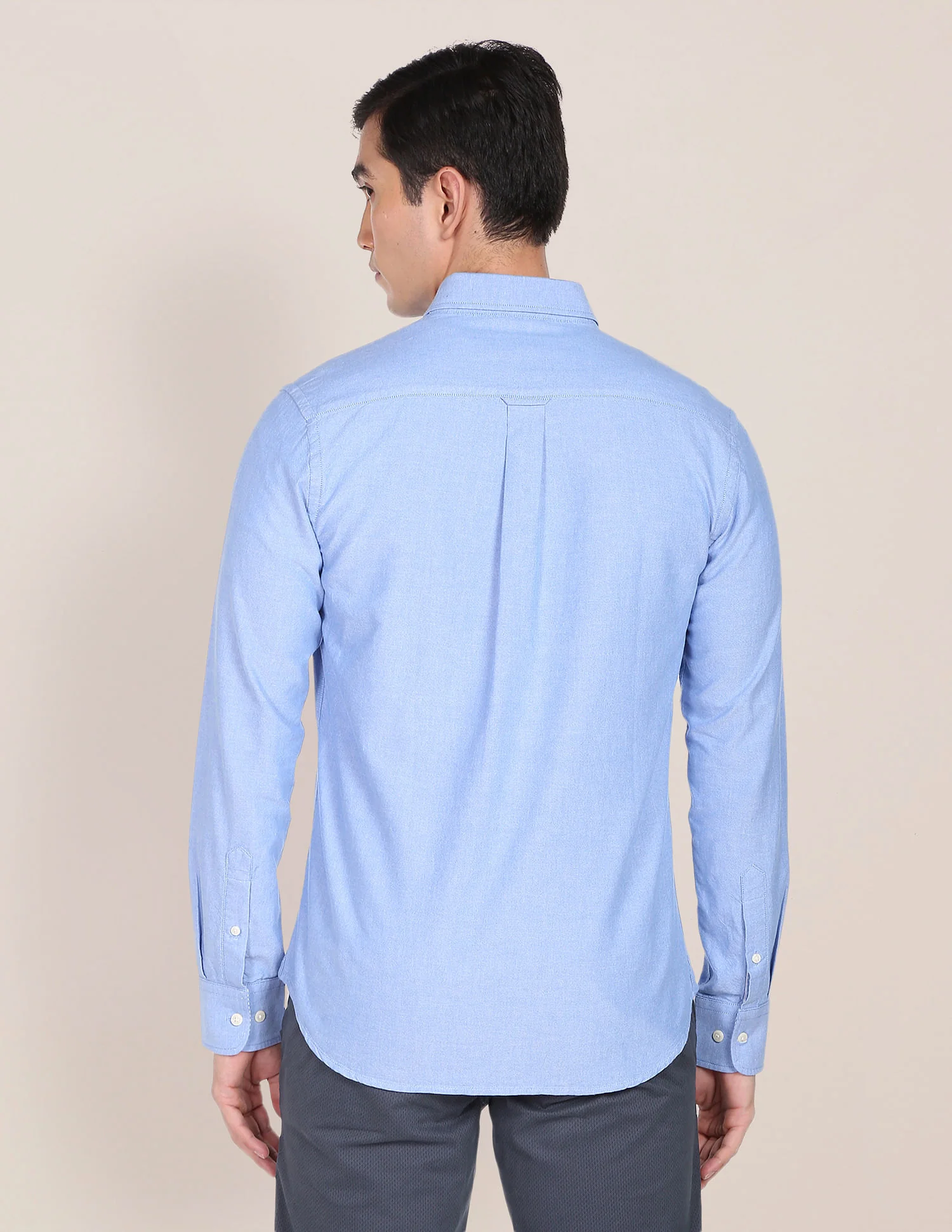 Men Blue Button-down Collar Solid Casual Shirt - Image 5