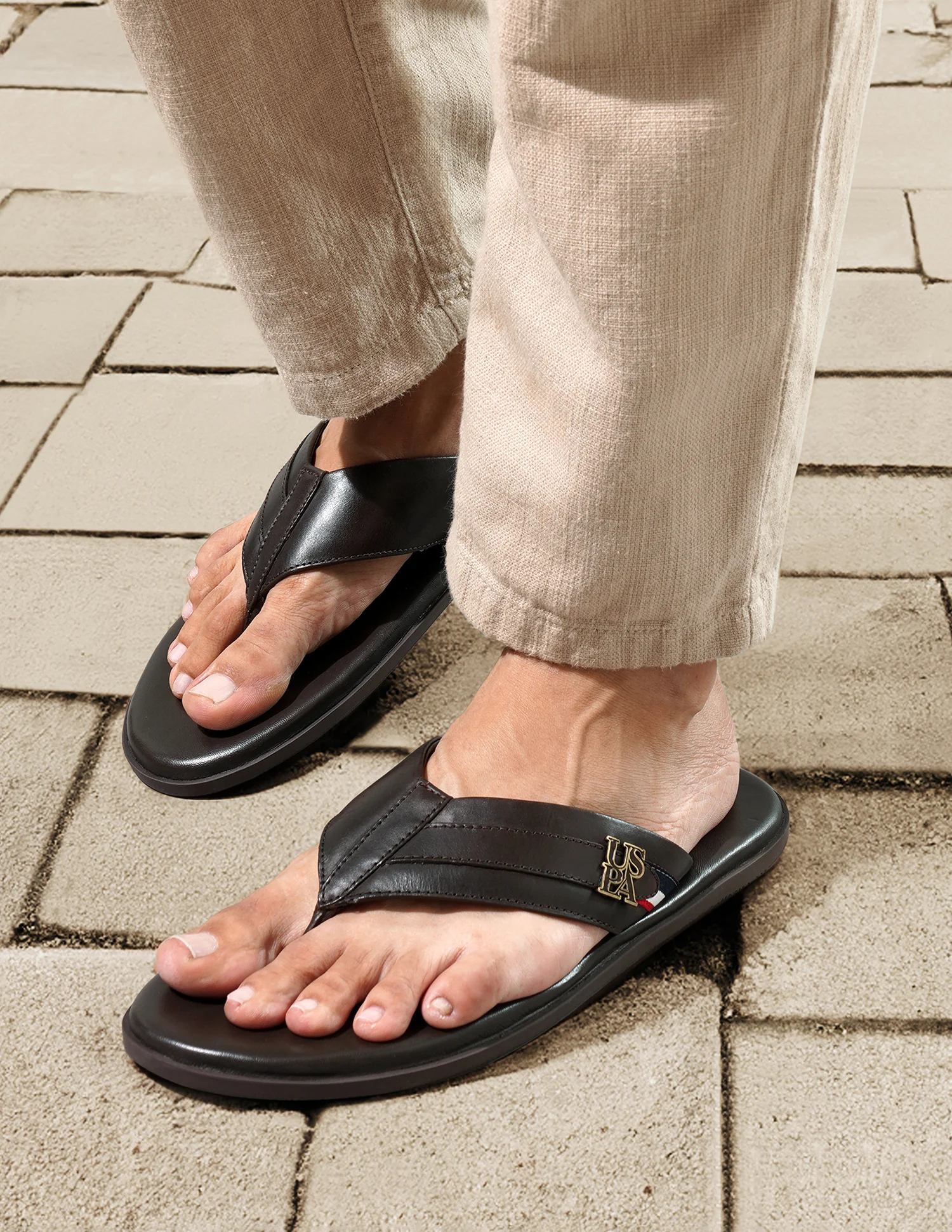 Men Broad Strap Hendrik Flip Flops