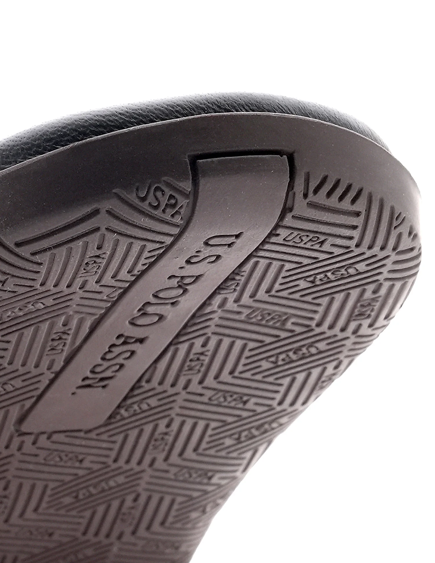 Men Broad Strap Hendrik Flip Flops - Image 8