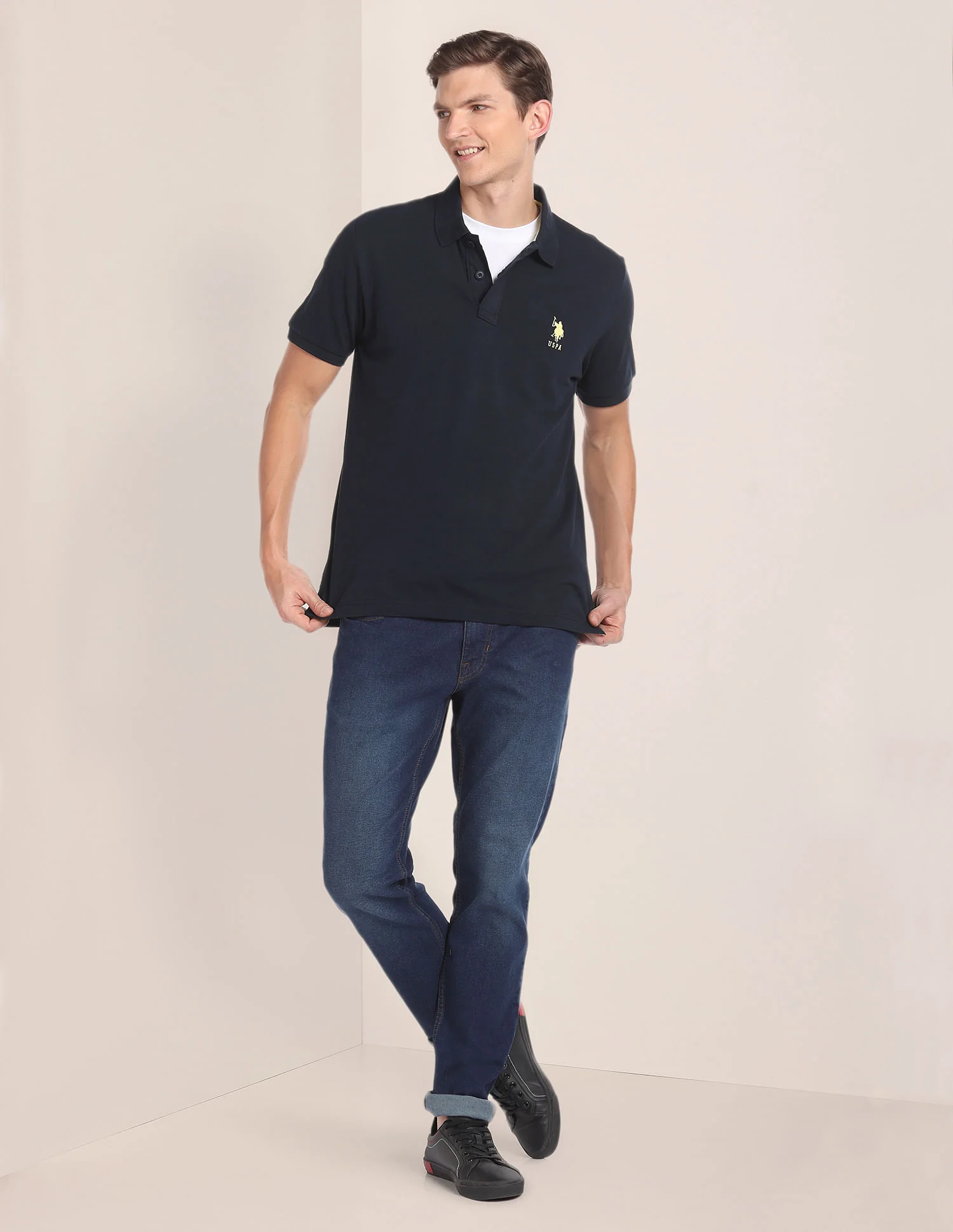 Men Navy Blue Pique Solid Polo Shirt - Image 3