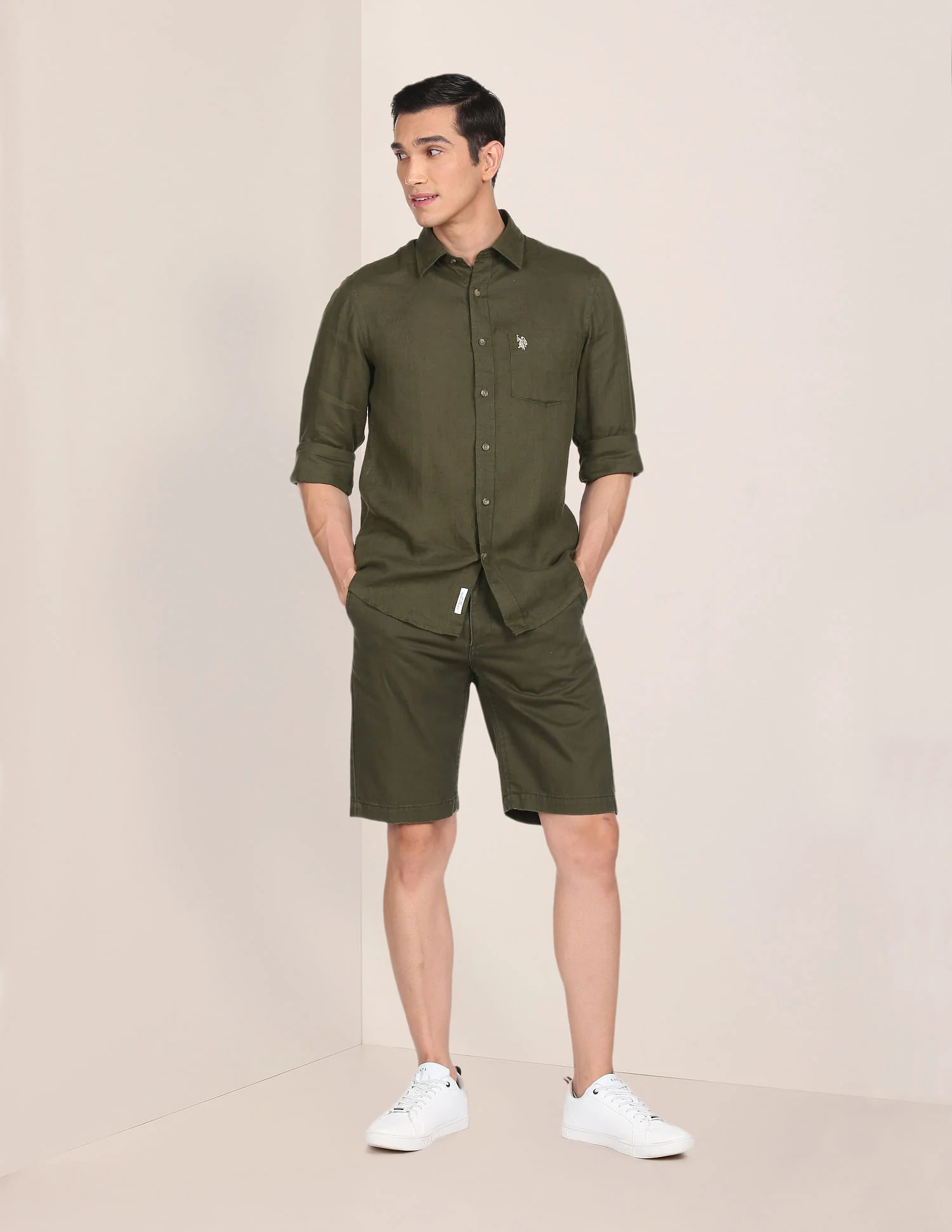 Men Olive Chest Pocket Solid Casual Shirt - Image 3