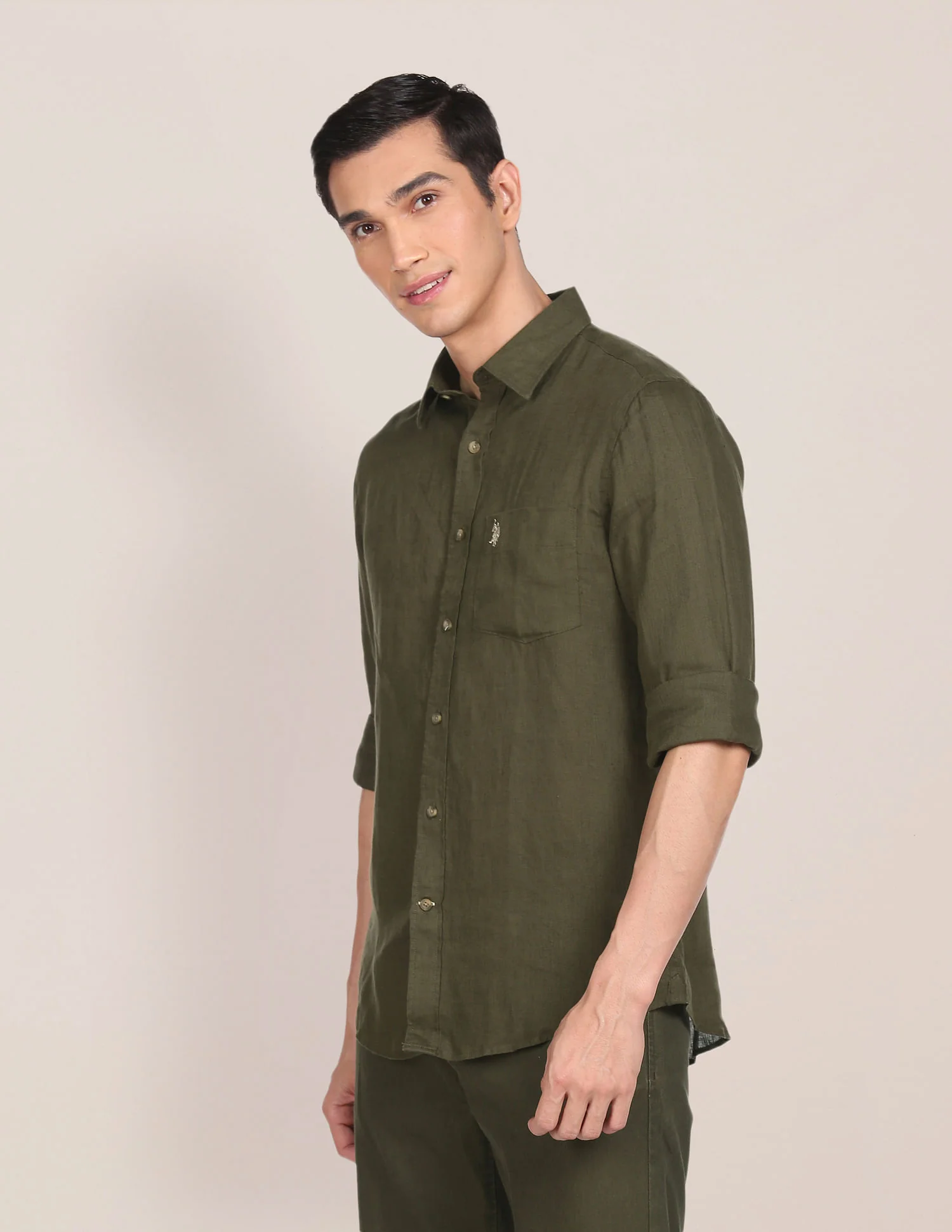 Men Olive Chest Pocket Solid Casual Shirt - Image 4