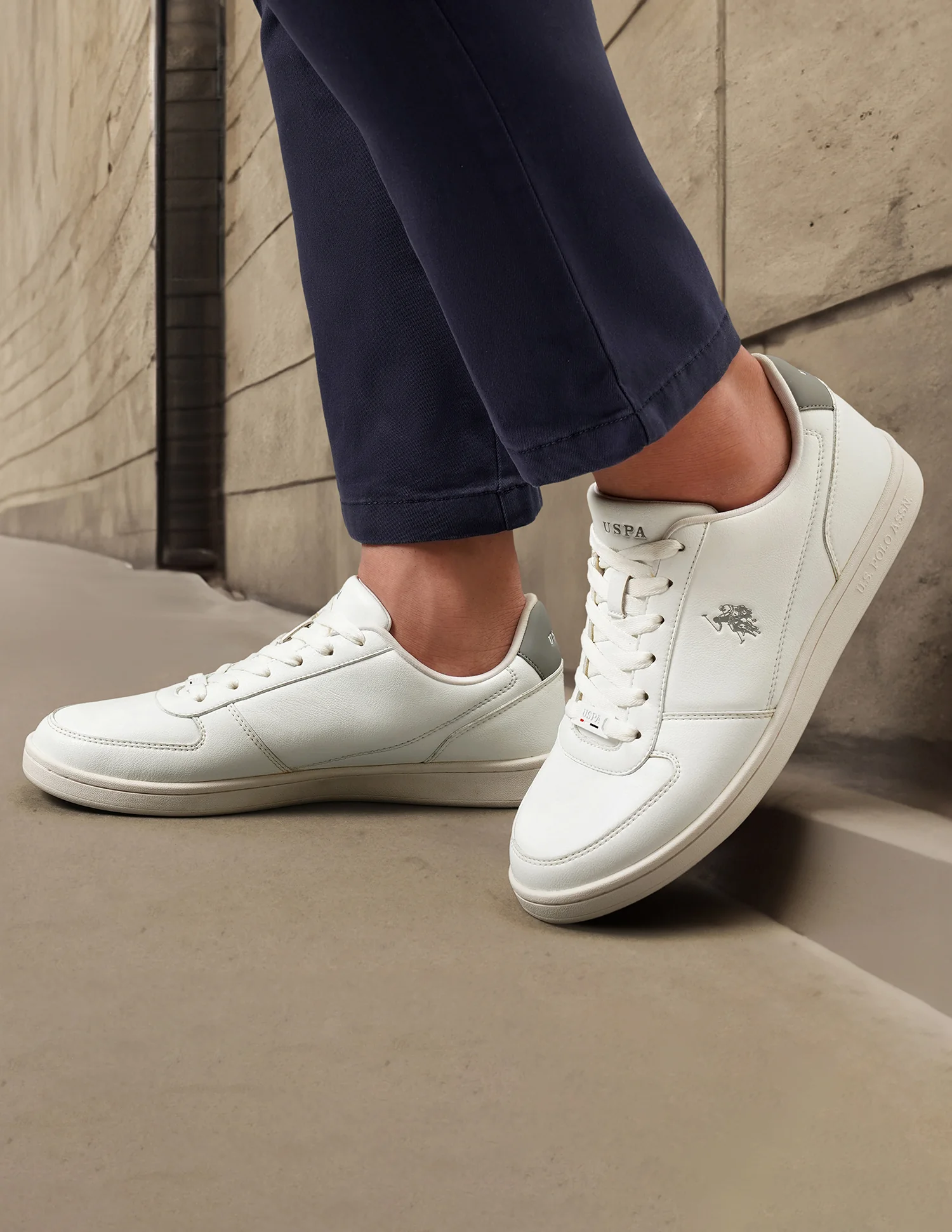 Men Alexis White All Day Sneakers