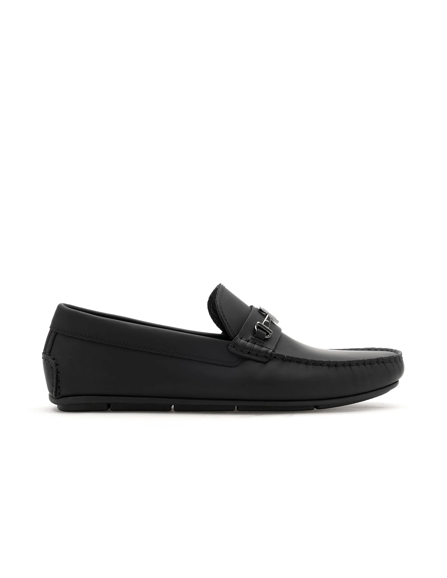 Men Solid Adrinal Loafers - Image 4