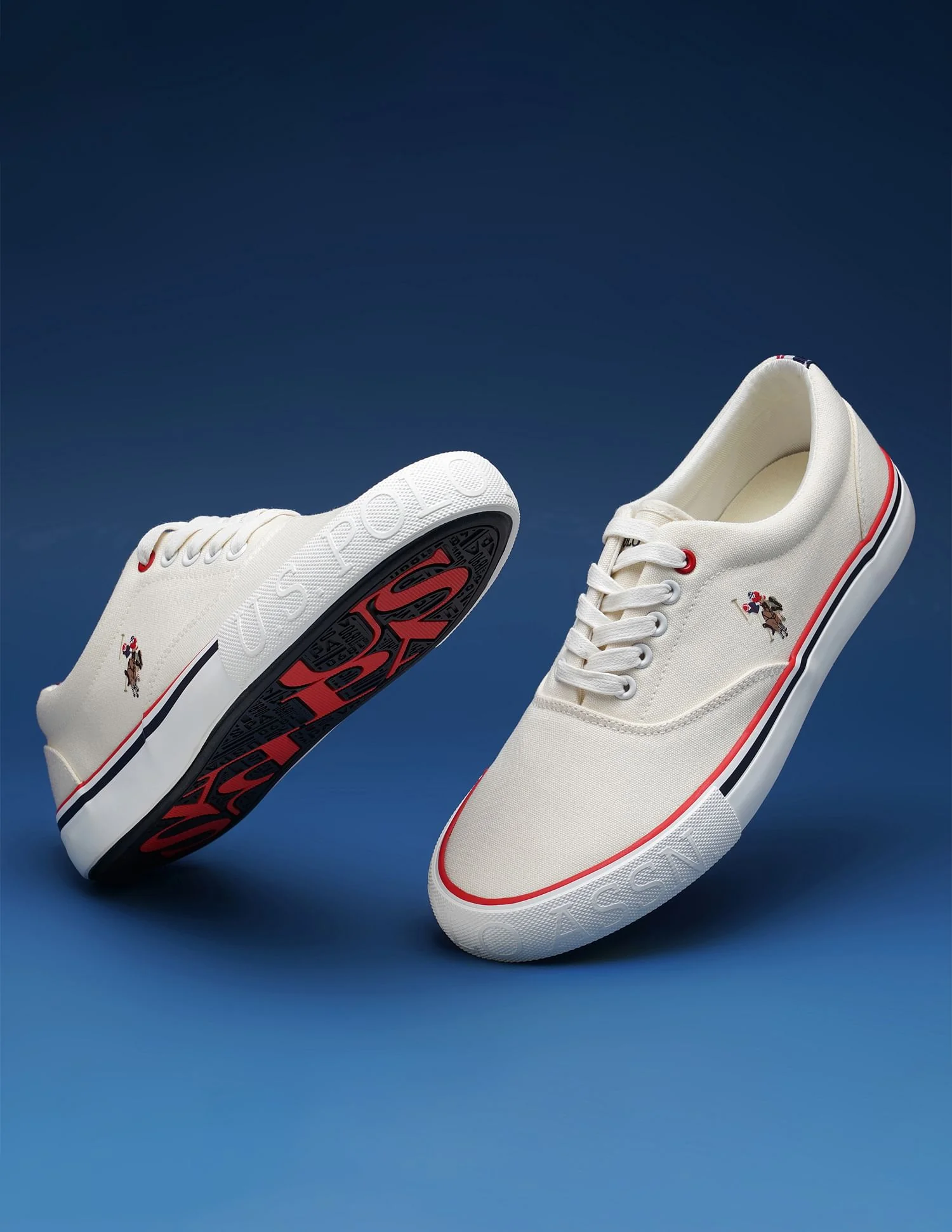 Men Clyde Beige Classics  Sneakers - Image 2
