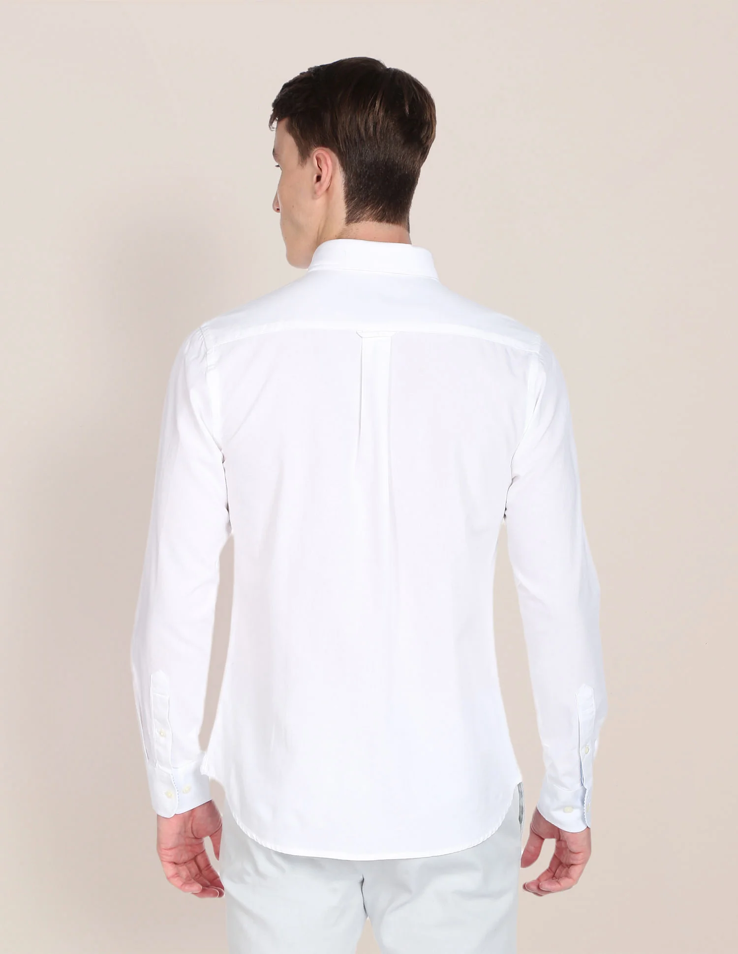 Men White Solid Twill Weave Casual Shirt - Image 5