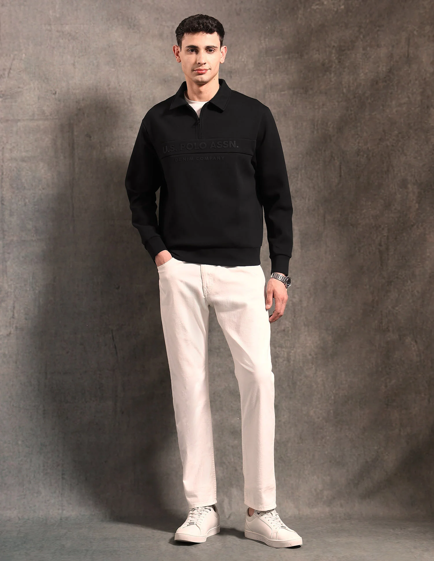 Black & Gold Regular Fit Sweatshirt - Image 3