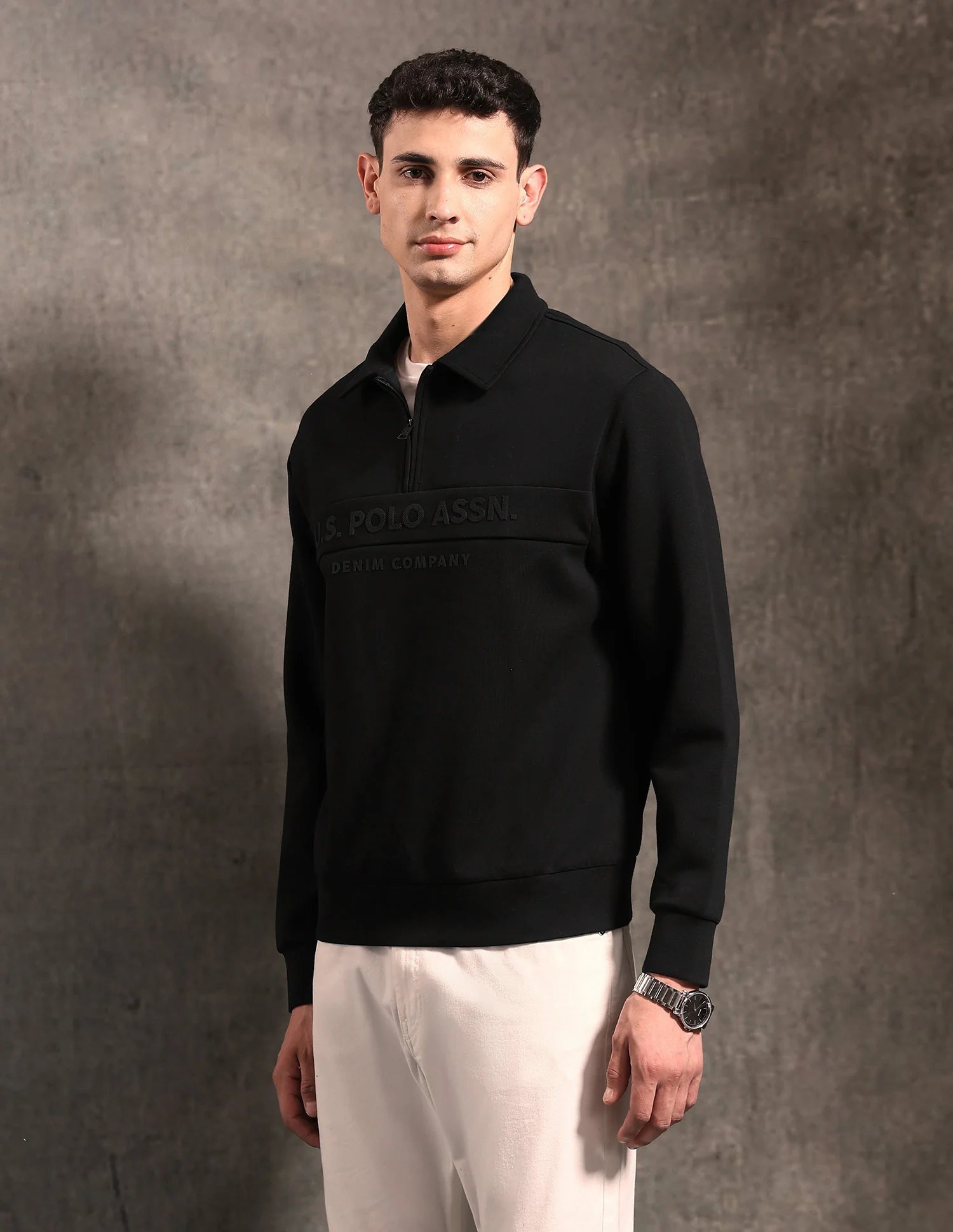 Black & Gold Regular Fit Sweatshirt - Image 4