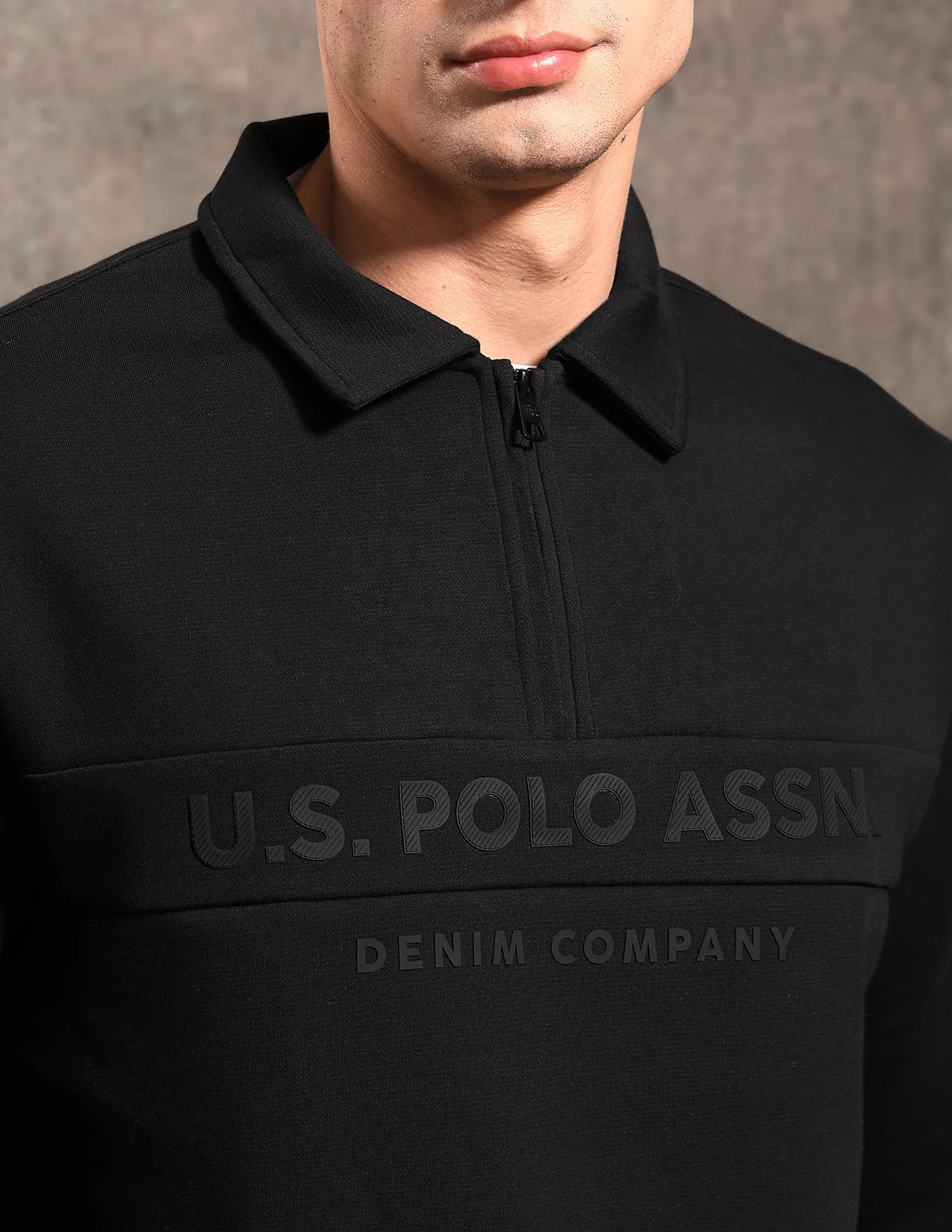 Black & Gold Regular Fit Sweatshirt - Image 7