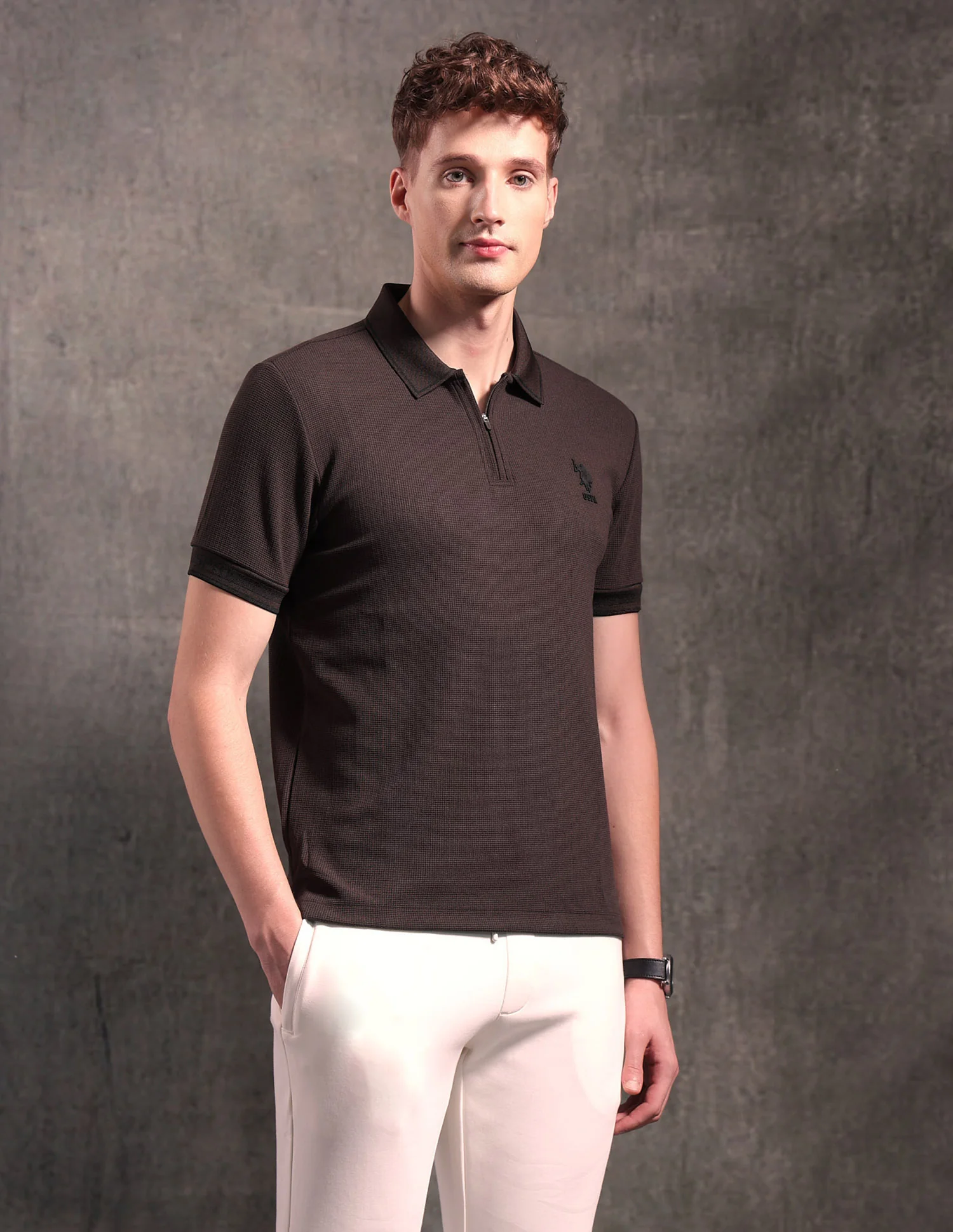 Black & Gold Textured Polo Shirt - Image 4