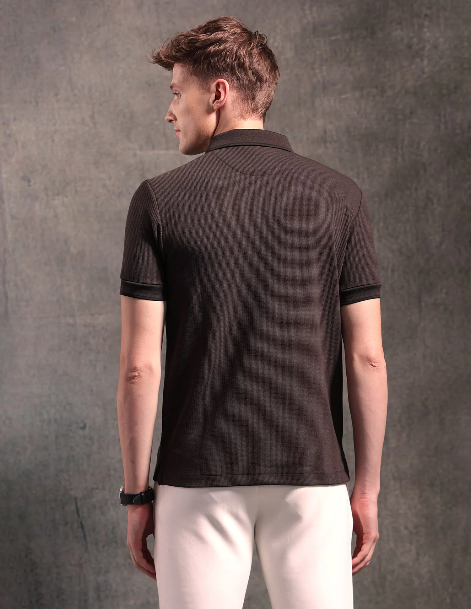 Black & Gold Textured Polo Shirt - Image 5
